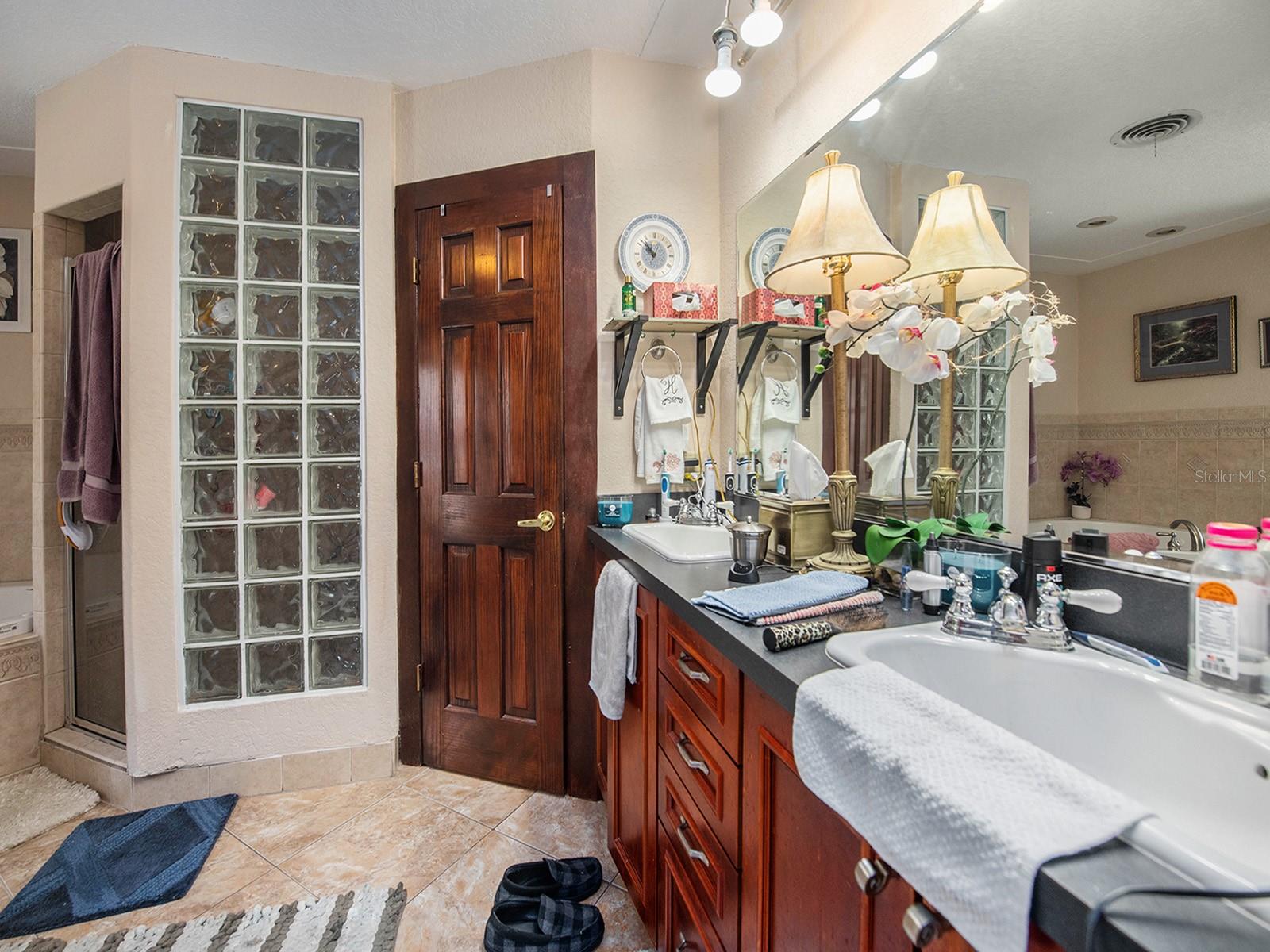 1818 DOLPHIN BLVD S, ST PETERSBURG, FL, 33707