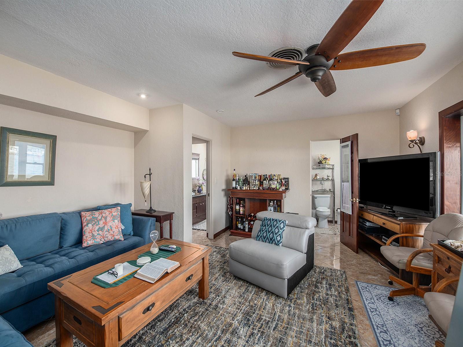 1818 DOLPHIN BLVD S, ST PETERSBURG, FL, 33707
