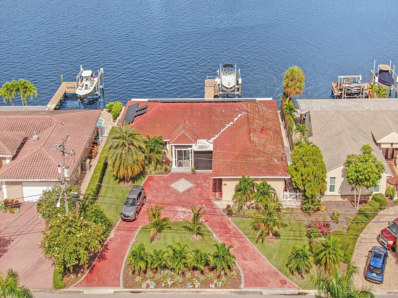 1818 DOLPHIN BLVD S, ST PETERSBURG, FL, 33707