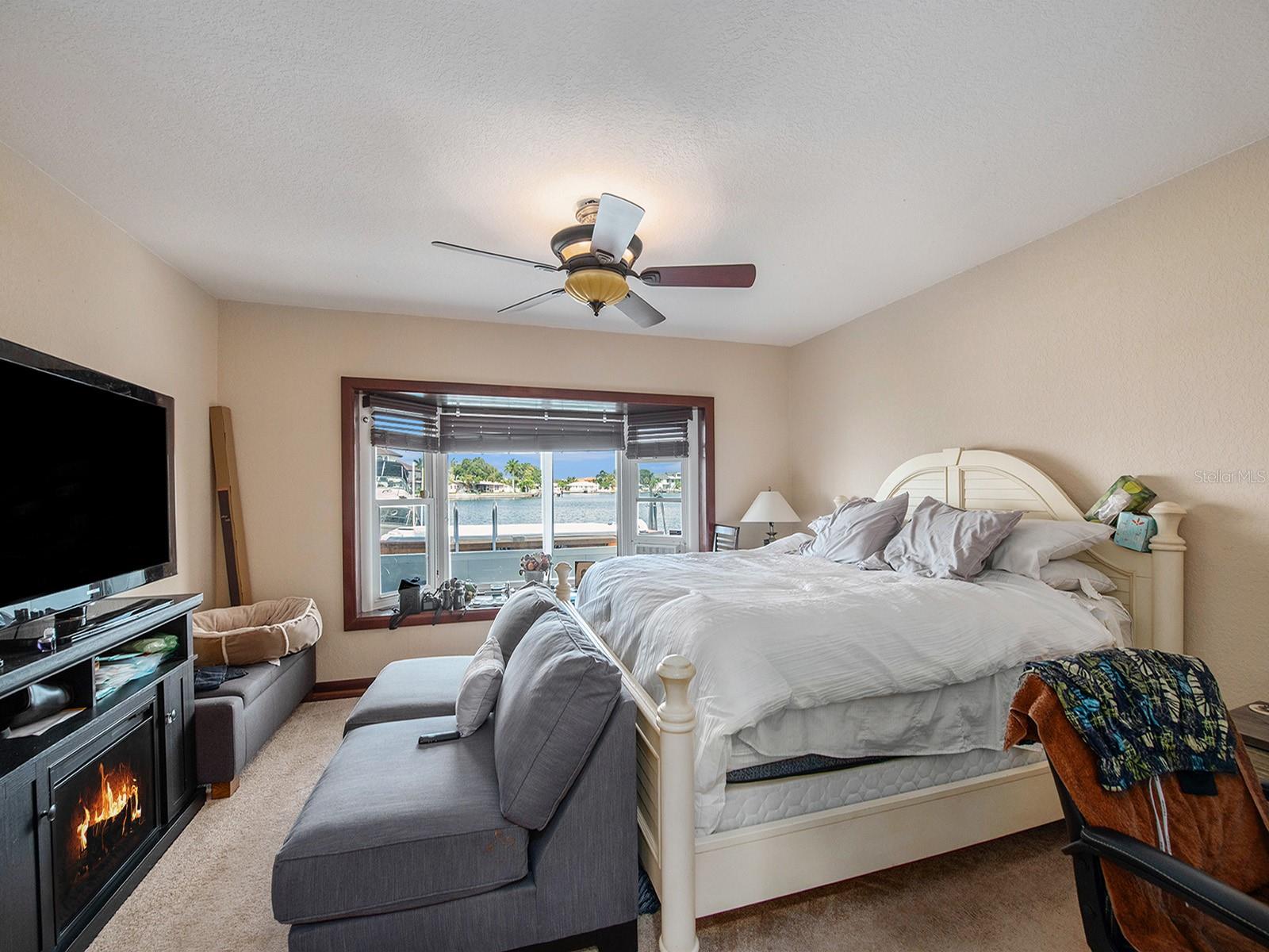 1818 DOLPHIN BLVD S, ST PETERSBURG, FL, 33707
