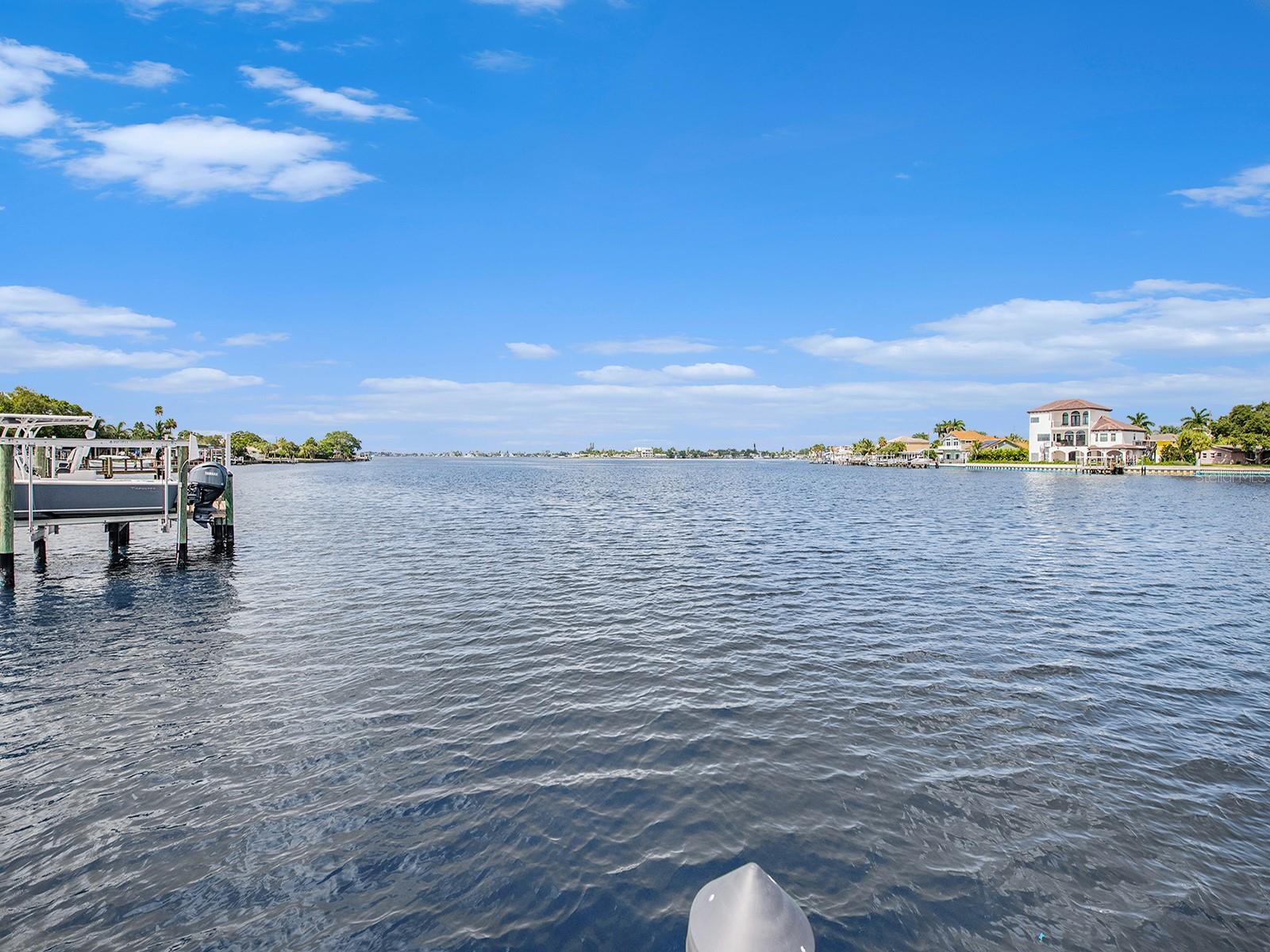 1818 DOLPHIN BLVD S, ST PETERSBURG, FL, 33707