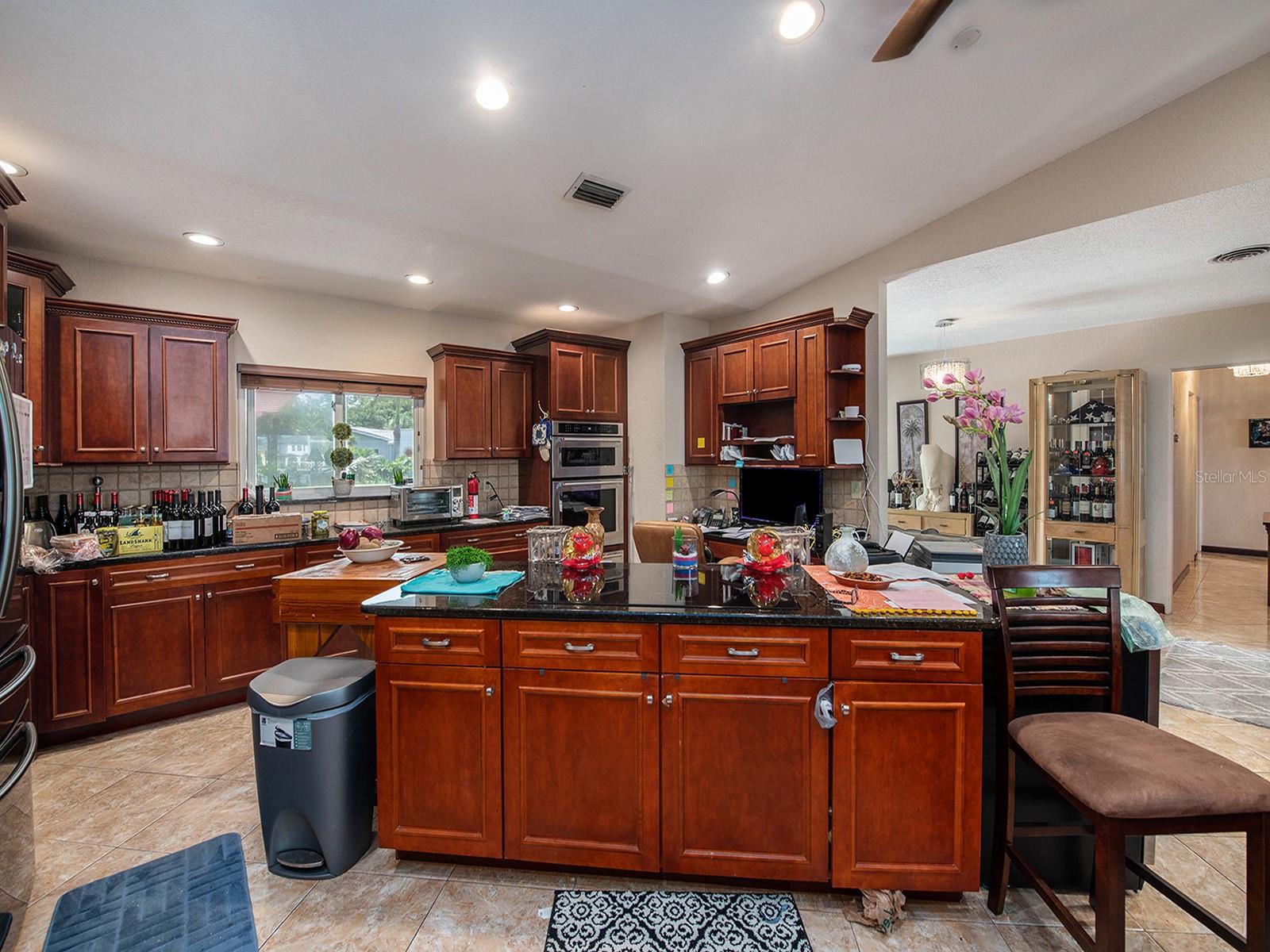 1818 DOLPHIN BLVD S, ST PETERSBURG, FL, 33707