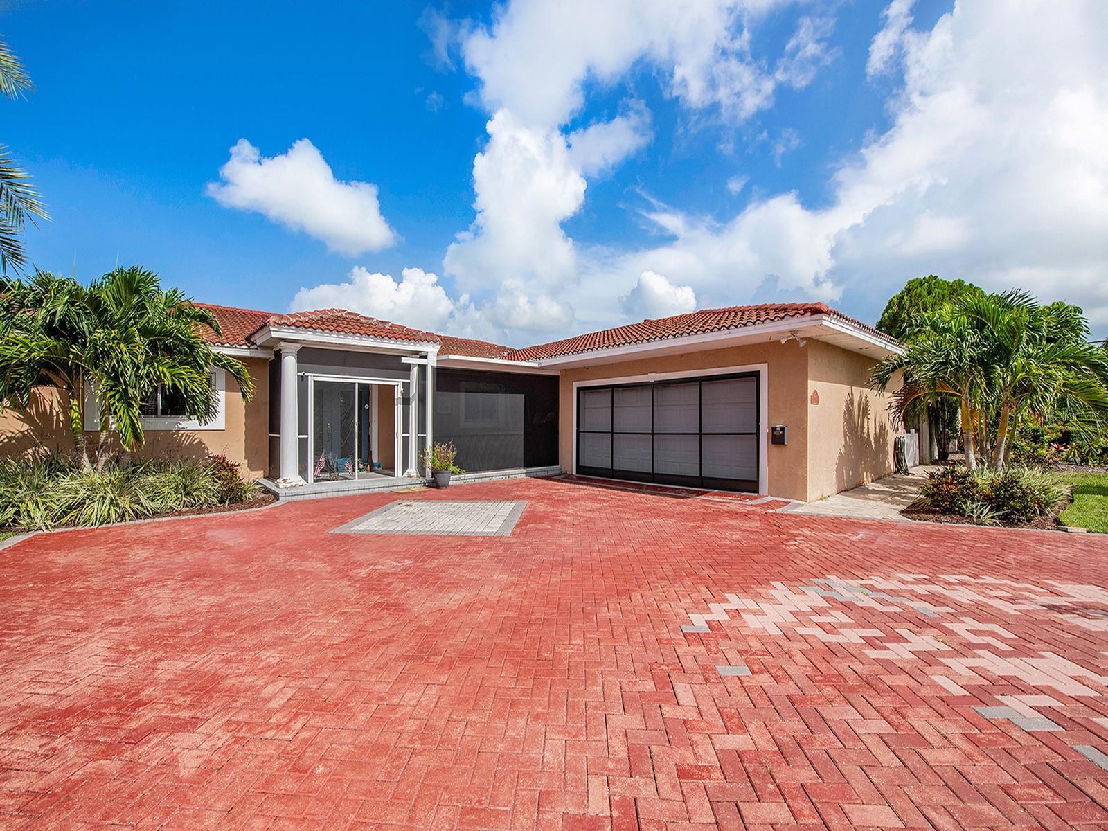 1818 DOLPHIN BLVD S, ST PETERSBURG, FL, 33707
