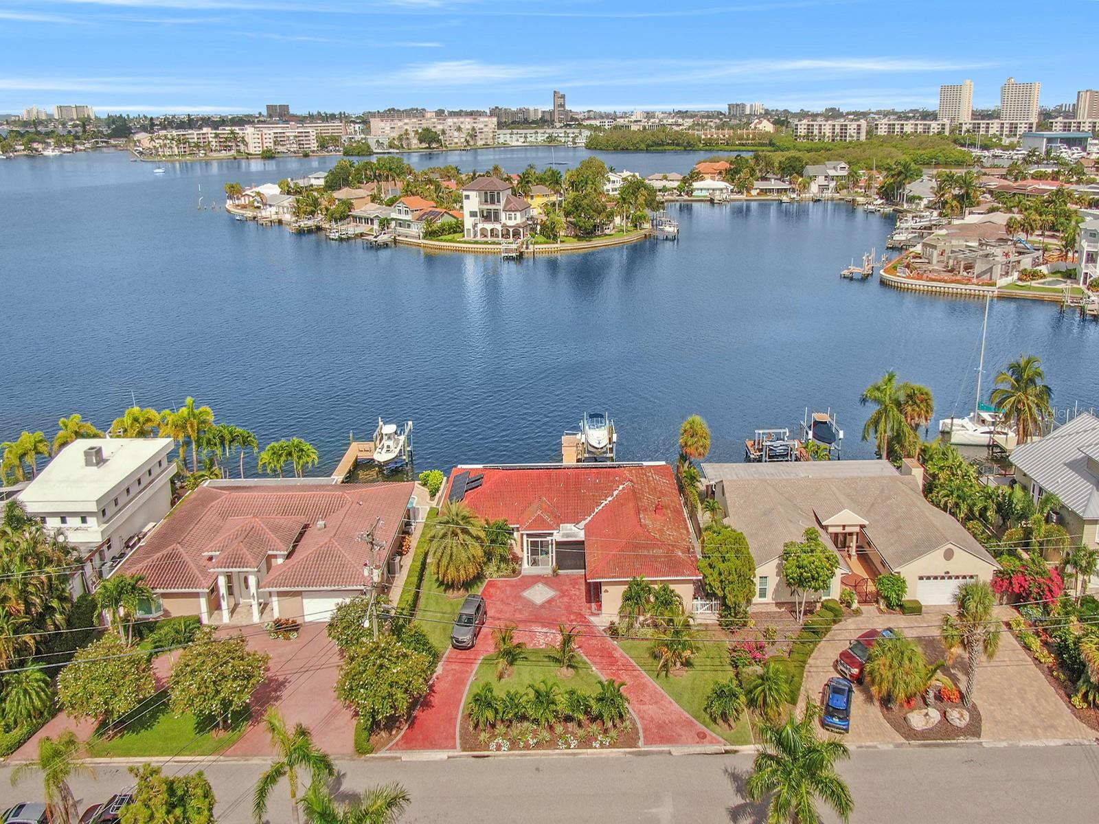 1818 DOLPHIN BLVD S, ST PETERSBURG, FL, 33707