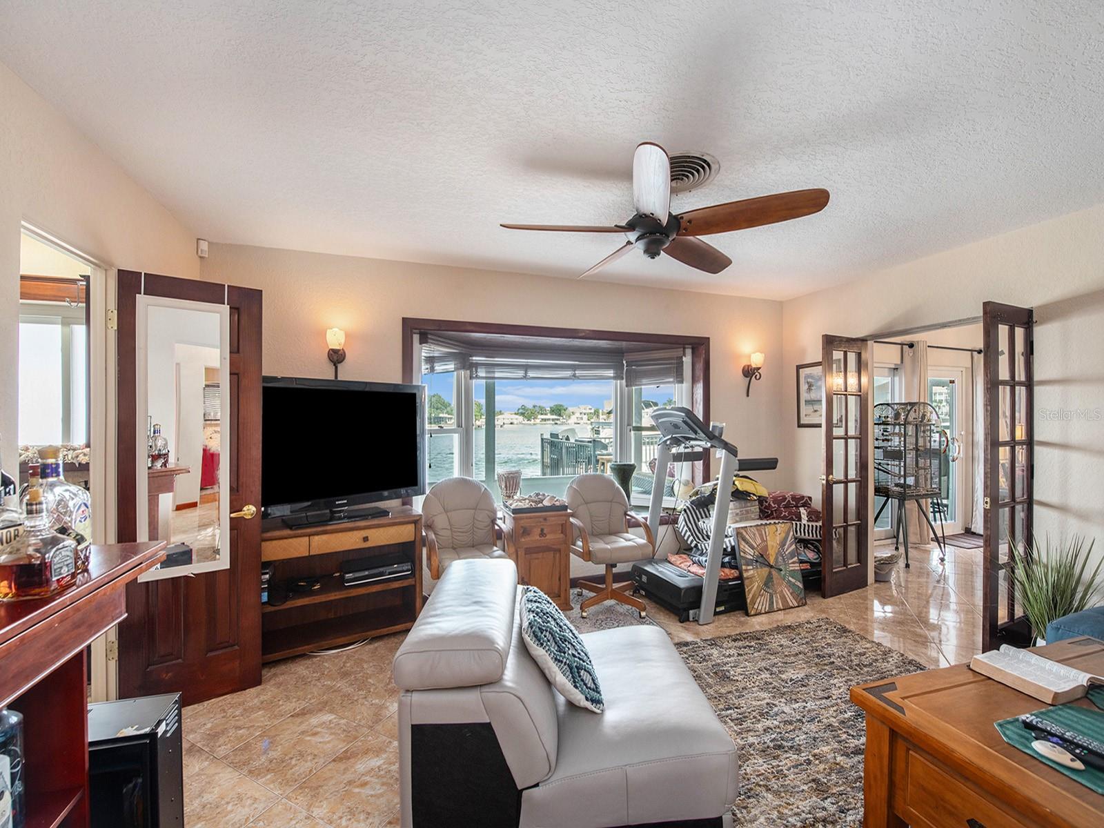 1818 DOLPHIN BLVD S, ST PETERSBURG, FL, 33707