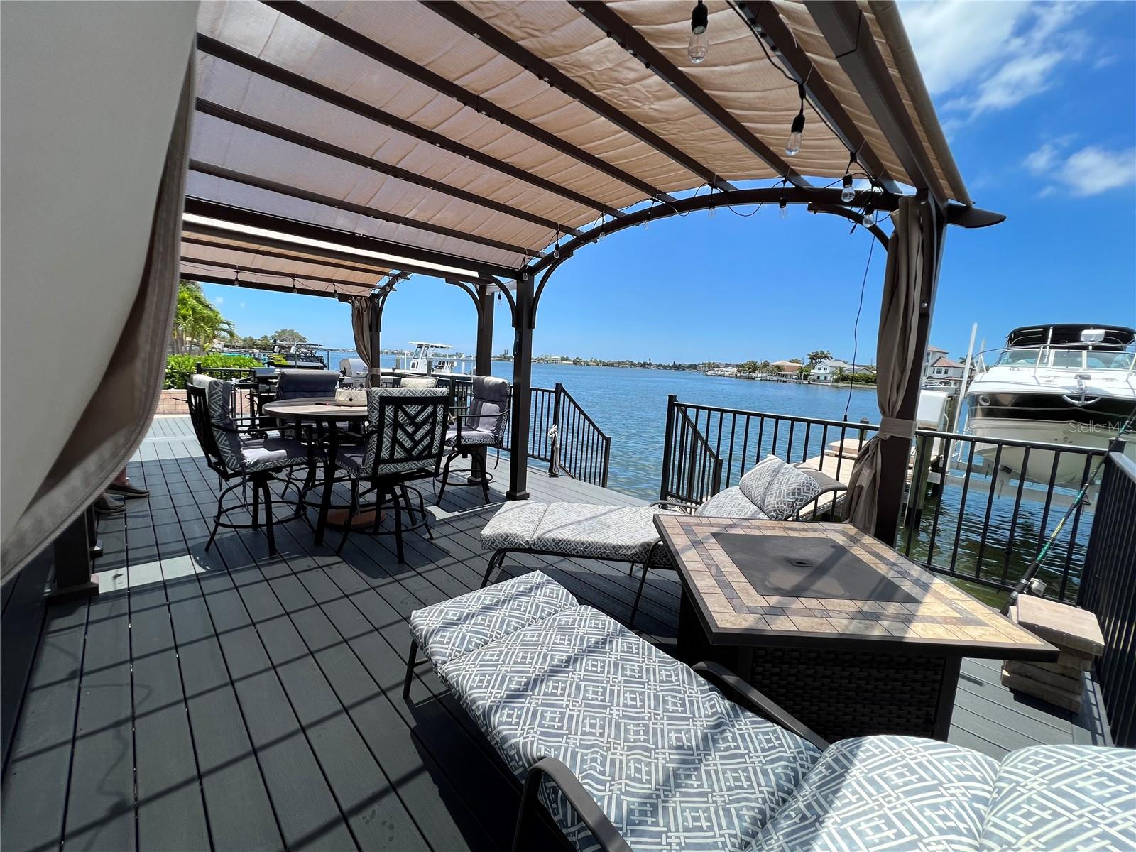 1818 DOLPHIN BLVD S, ST PETERSBURG, FL, 33707