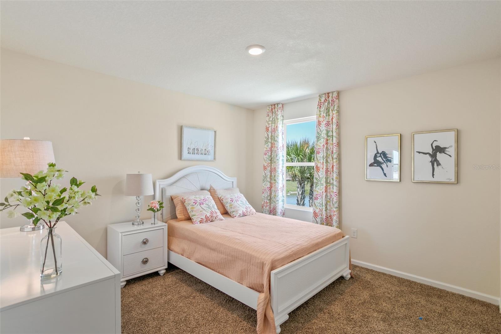 33 SPRINGWOOD DR, PALM COAST, FL, 32137