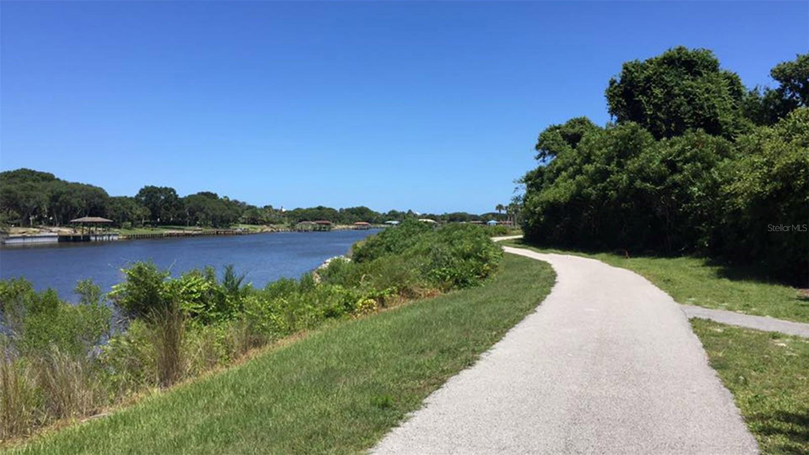 33 SPRINGWOOD DR, PALM COAST, FL, 32137