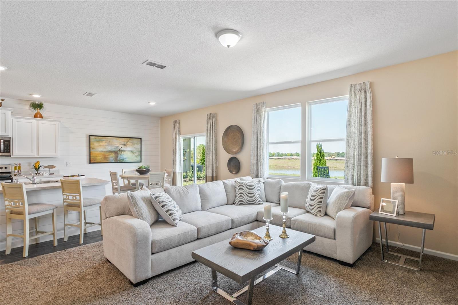 33 SPRINGWOOD DR, PALM COAST, FL, 32137