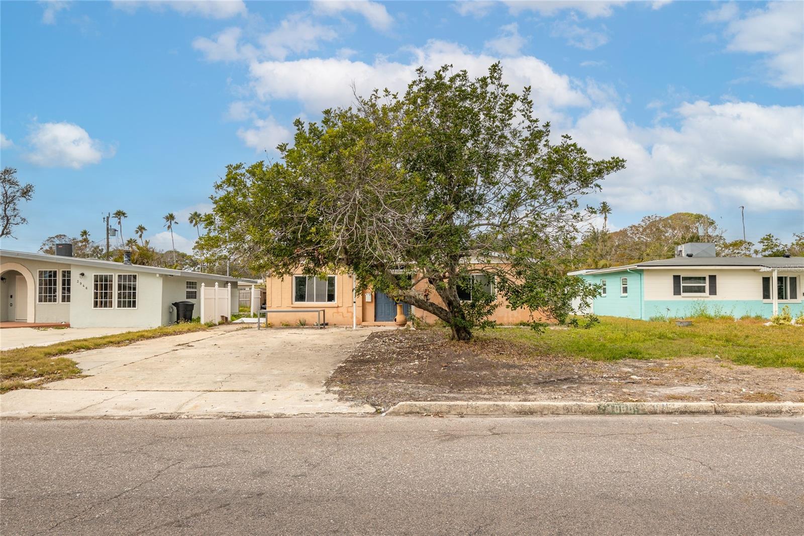 4000 HUNTINGTON ST NE, ST PETERSBURG, FL, 33703