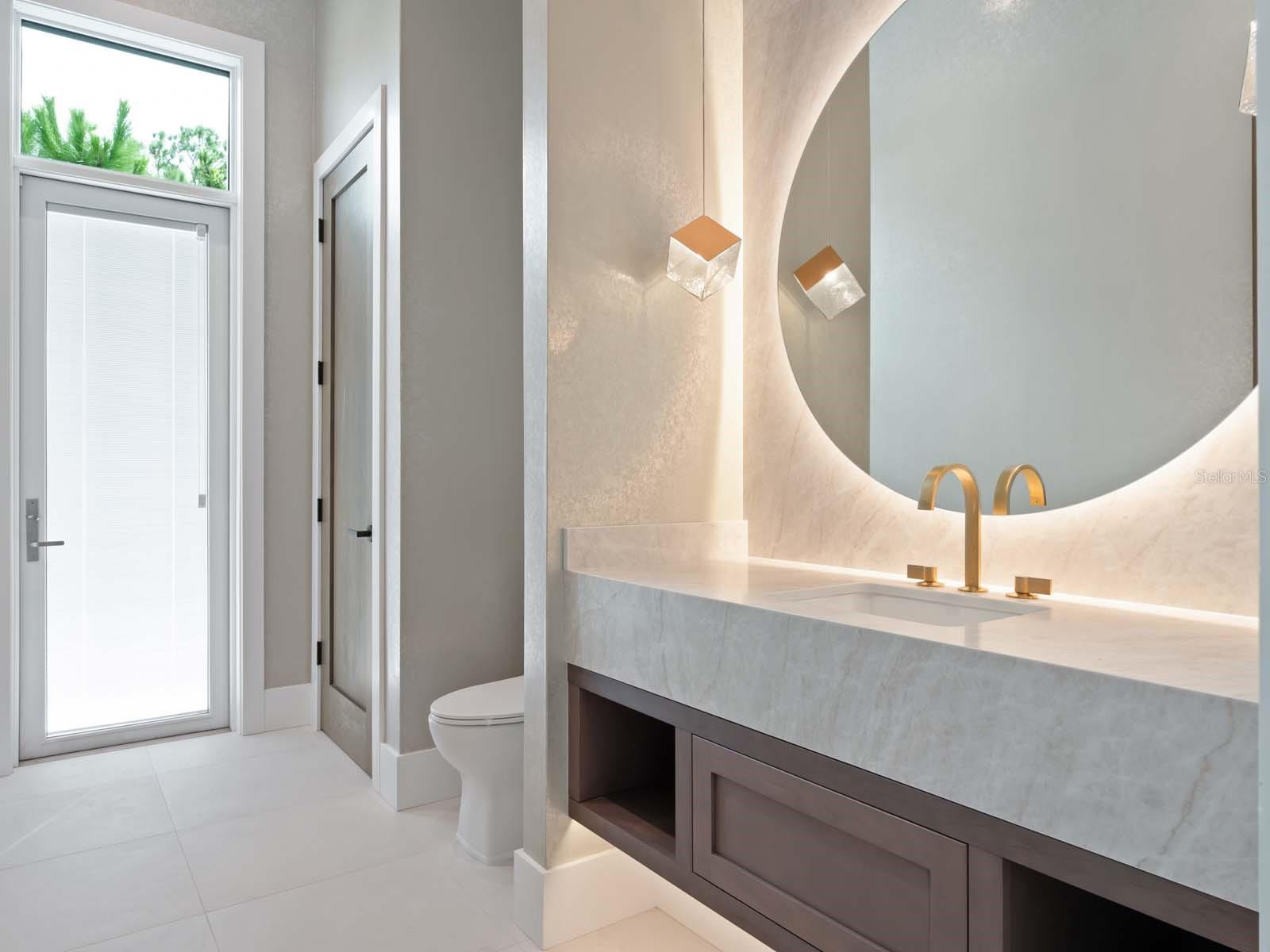 O6276285 Property Photo