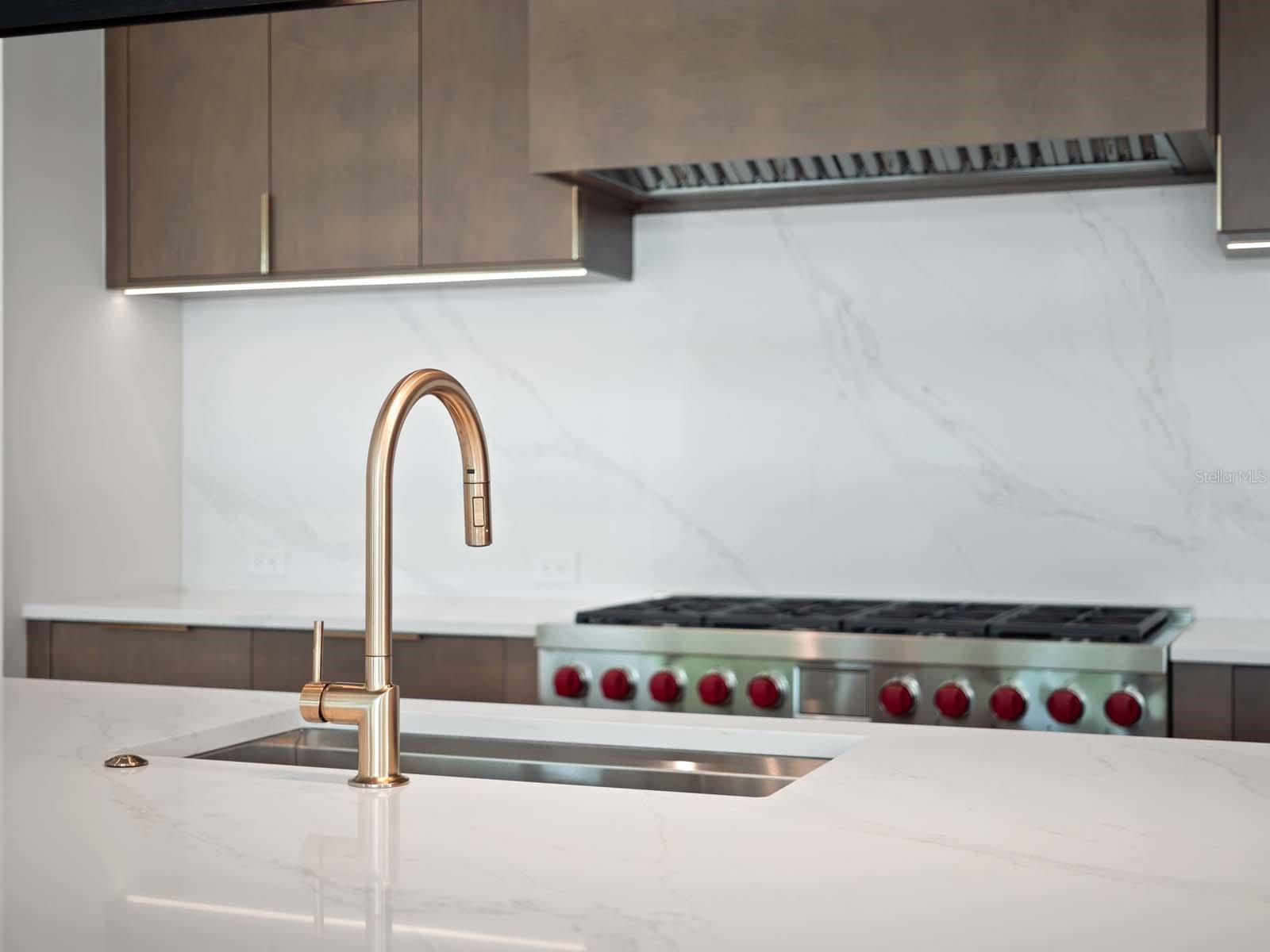 O6276285 Property Photo