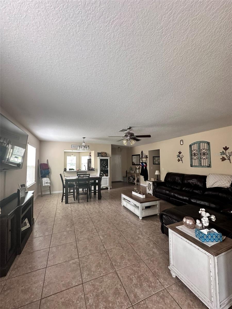 4813 WATERS GATE DR, TAVARES, FL, 32778