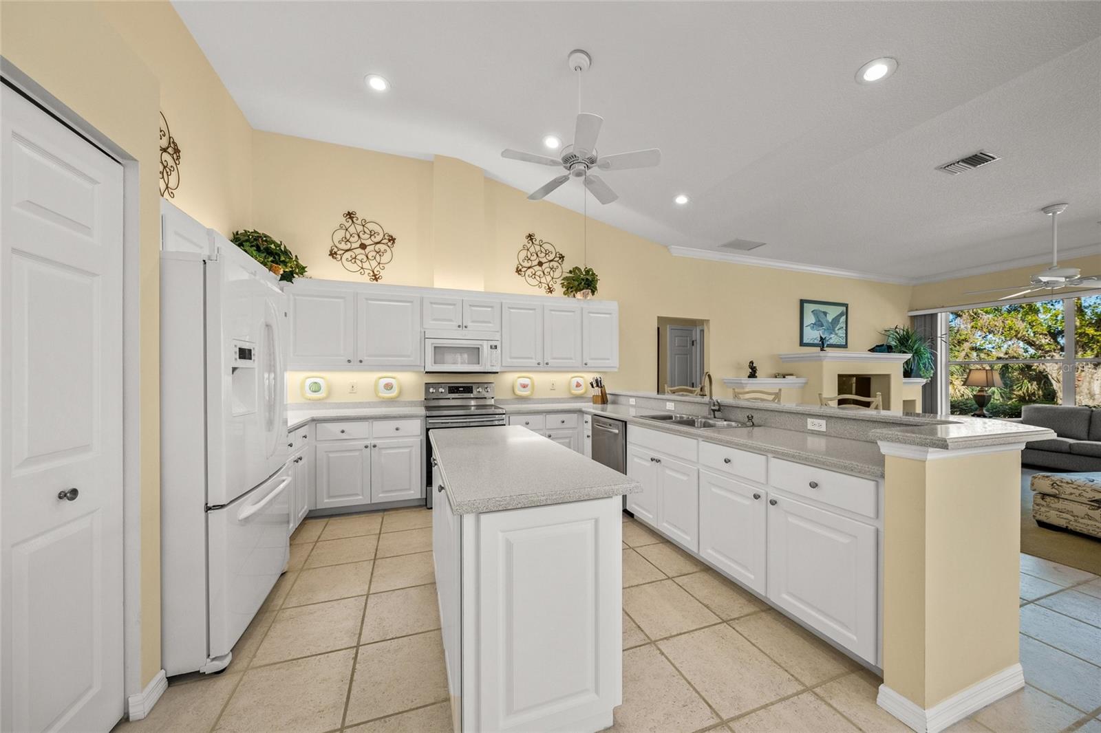 557 MARSH CREEK RD, VENICE, FL, 34292