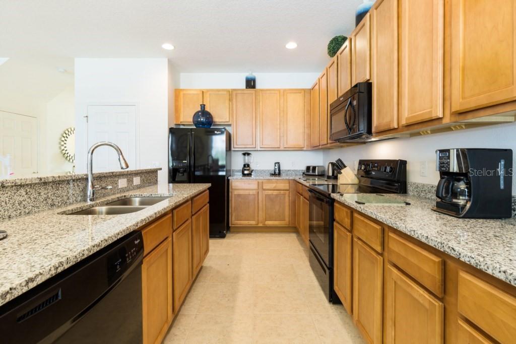 2281 CROFTON AVE, DAVENPORT, FL, 33837