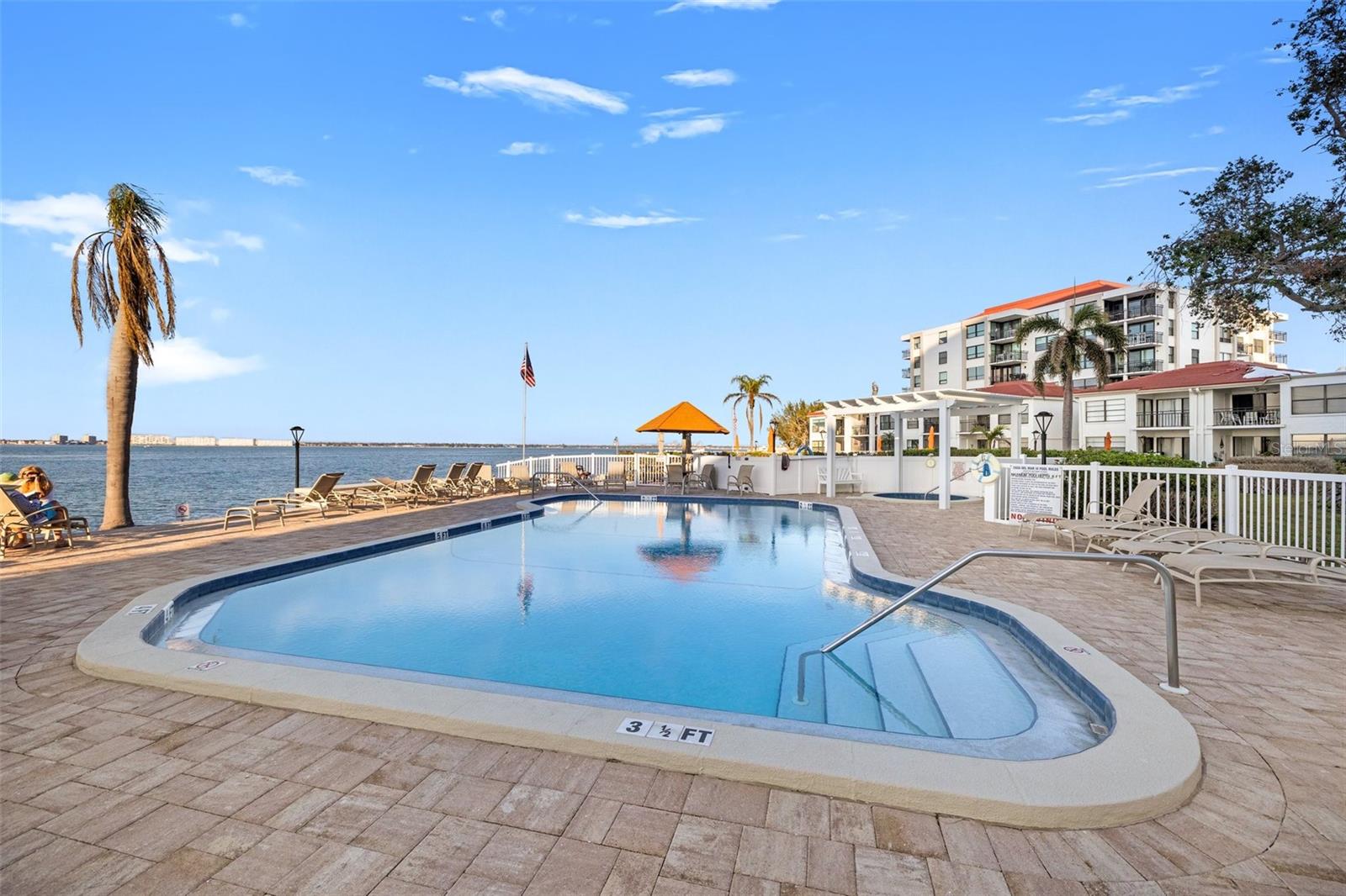 6265 SUN BLVD #101, ST PETERSBURG, FL, 33715