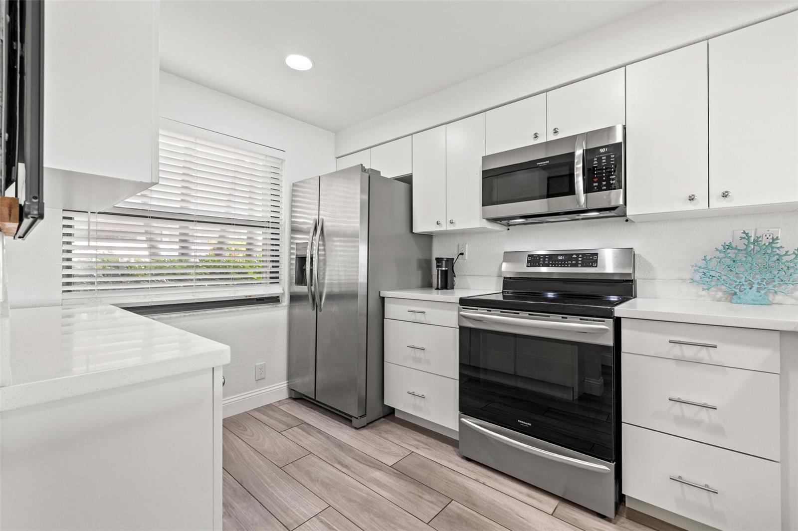 6265 SUN BLVD #101, ST PETERSBURG, FL, 33715