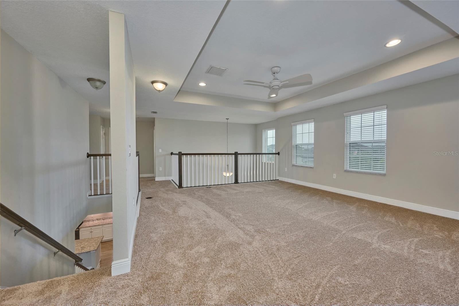 8044 LAGO MIST WAY, WESLEY CHAPEL, FL, 33545