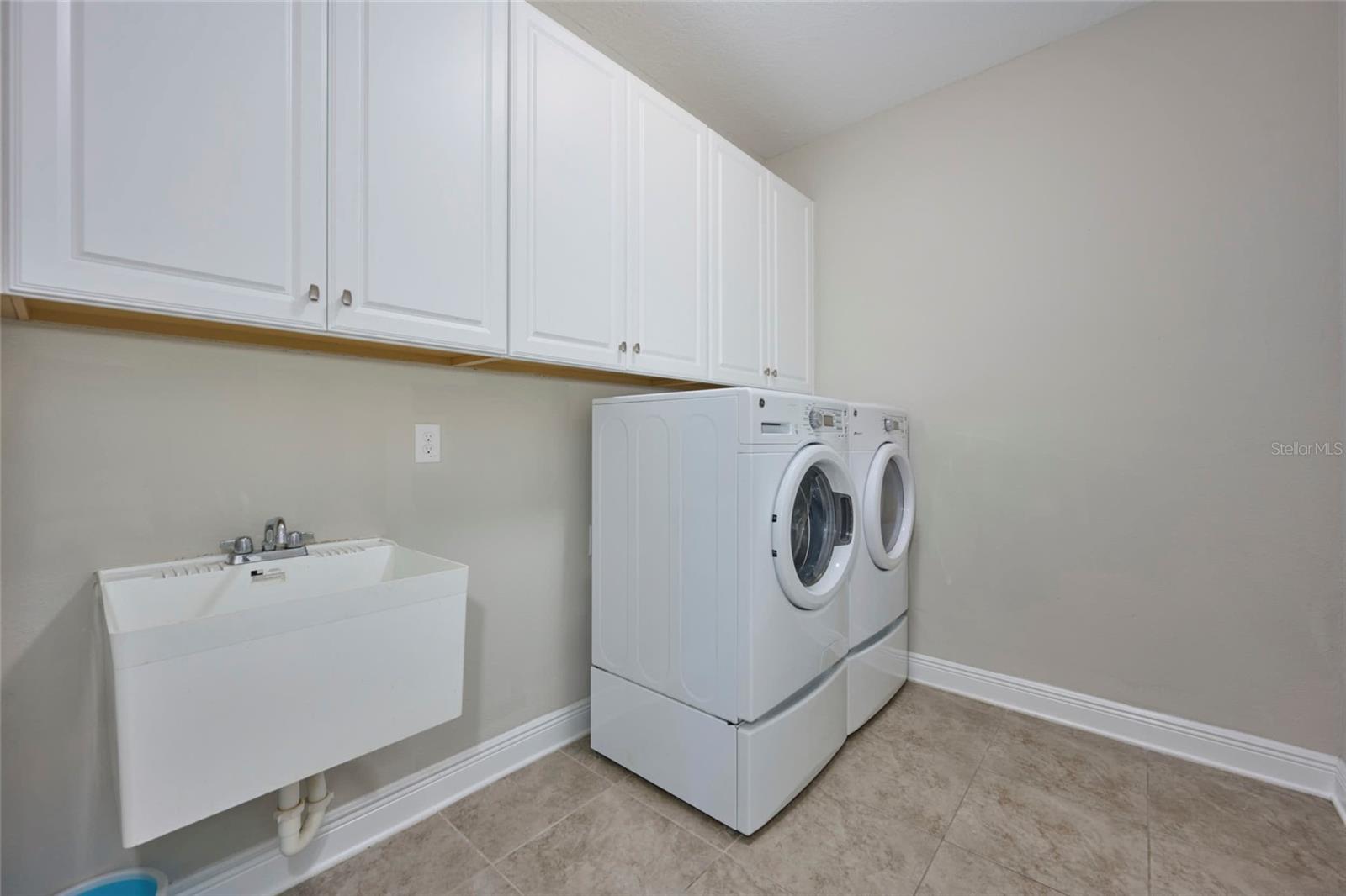 8044 LAGO MIST WAY, WESLEY CHAPEL, FL, 33545