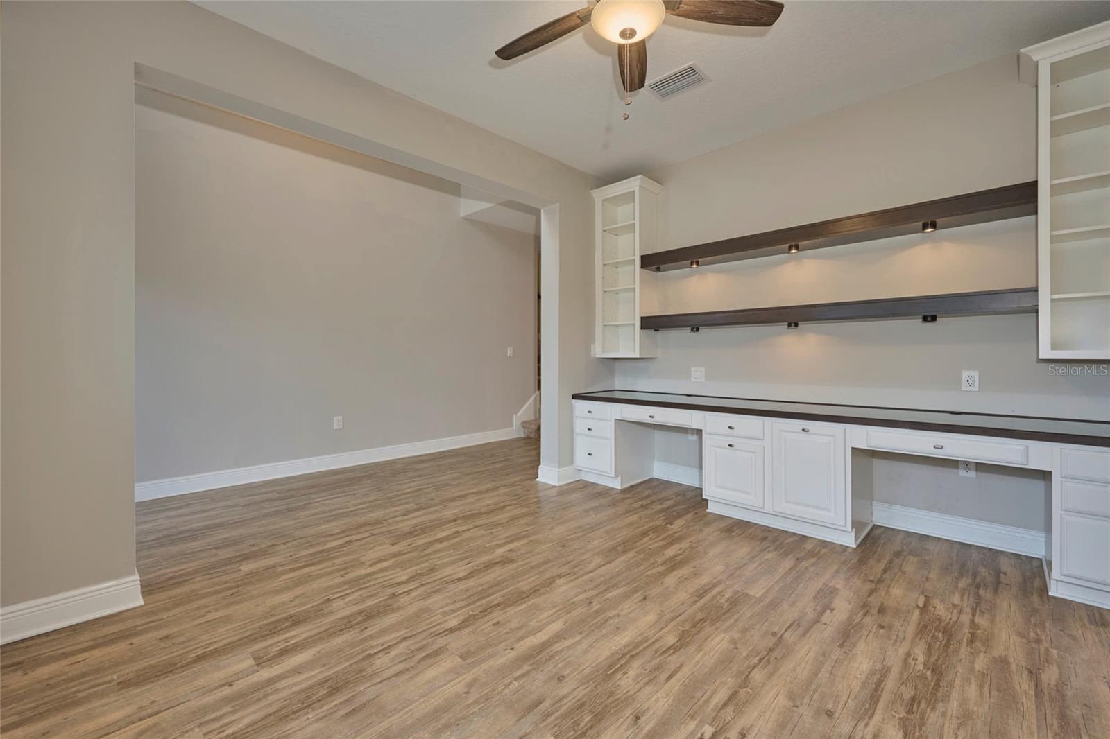 8044 LAGO MIST WAY, WESLEY CHAPEL, FL, 33545