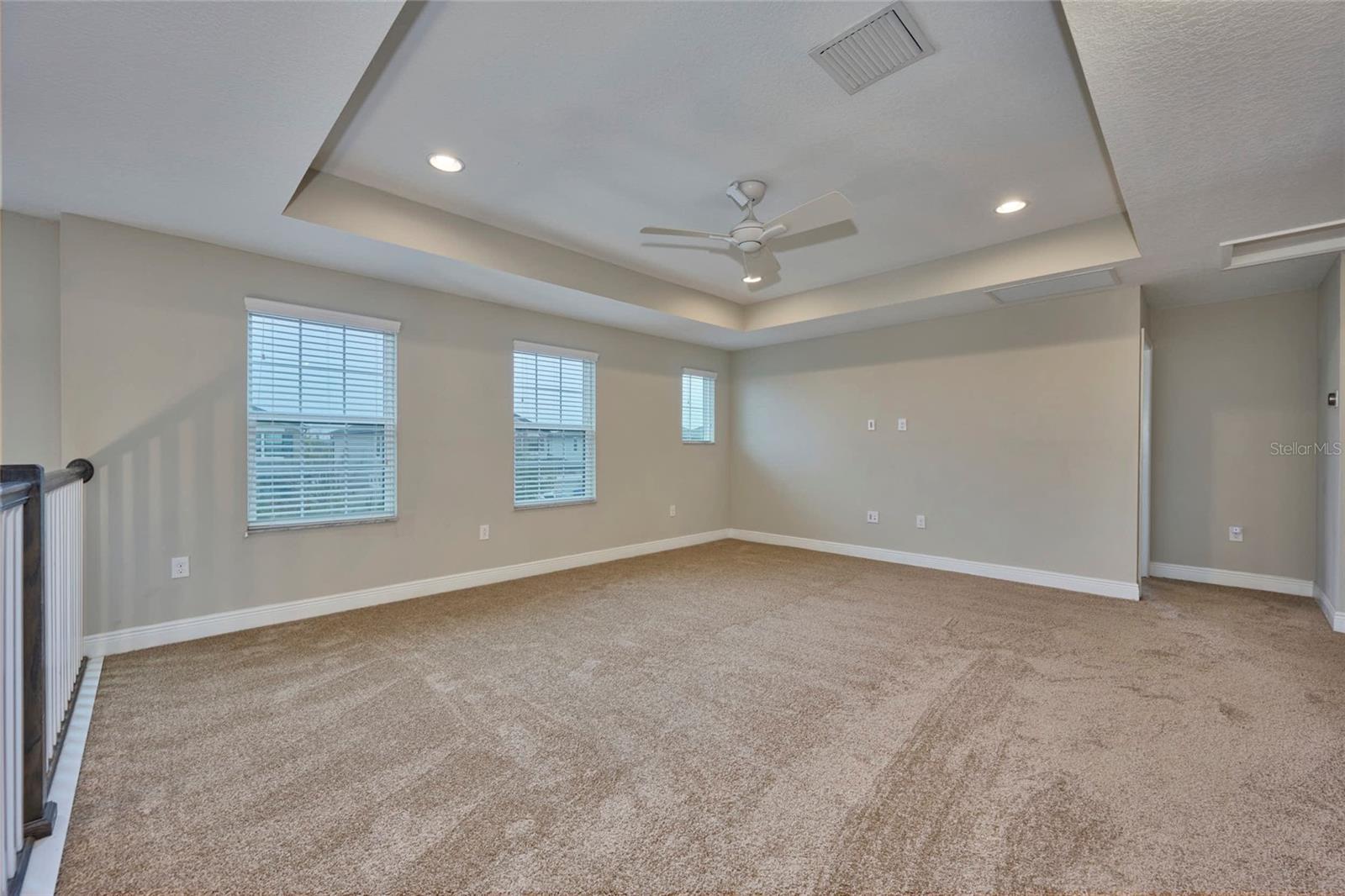 8044 LAGO MIST WAY, WESLEY CHAPEL, FL, 33545