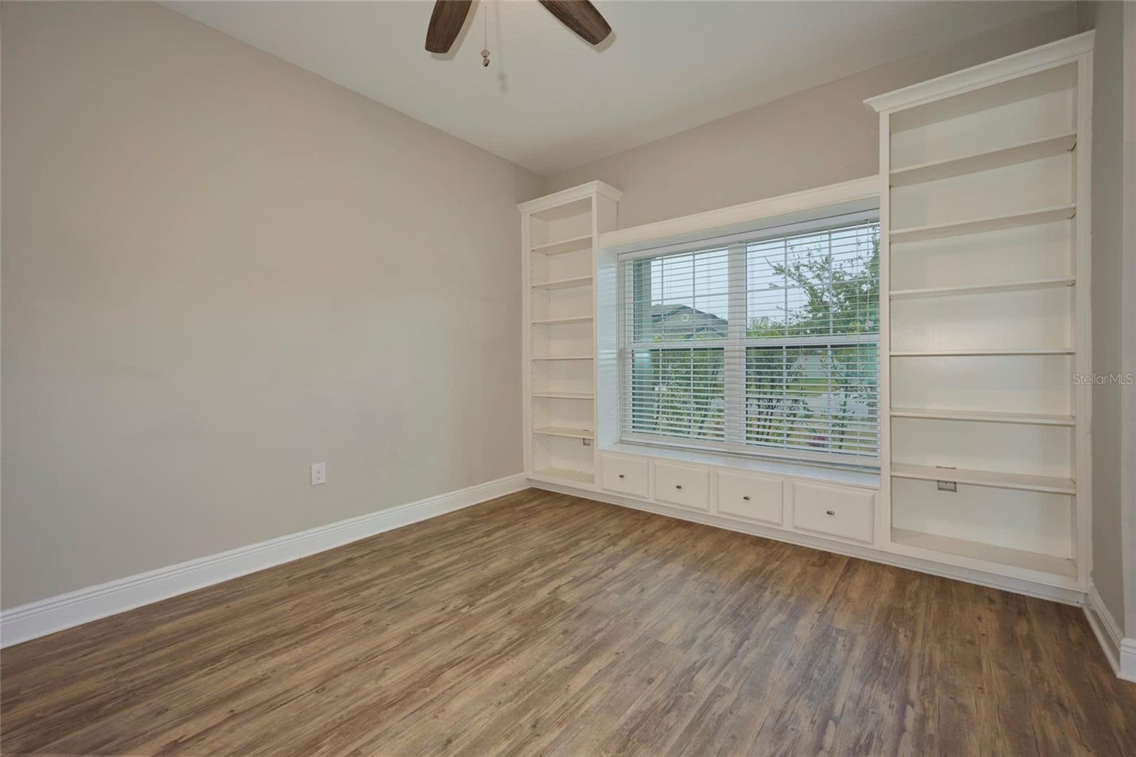 8044 LAGO MIST WAY, WESLEY CHAPEL, FL, 33545