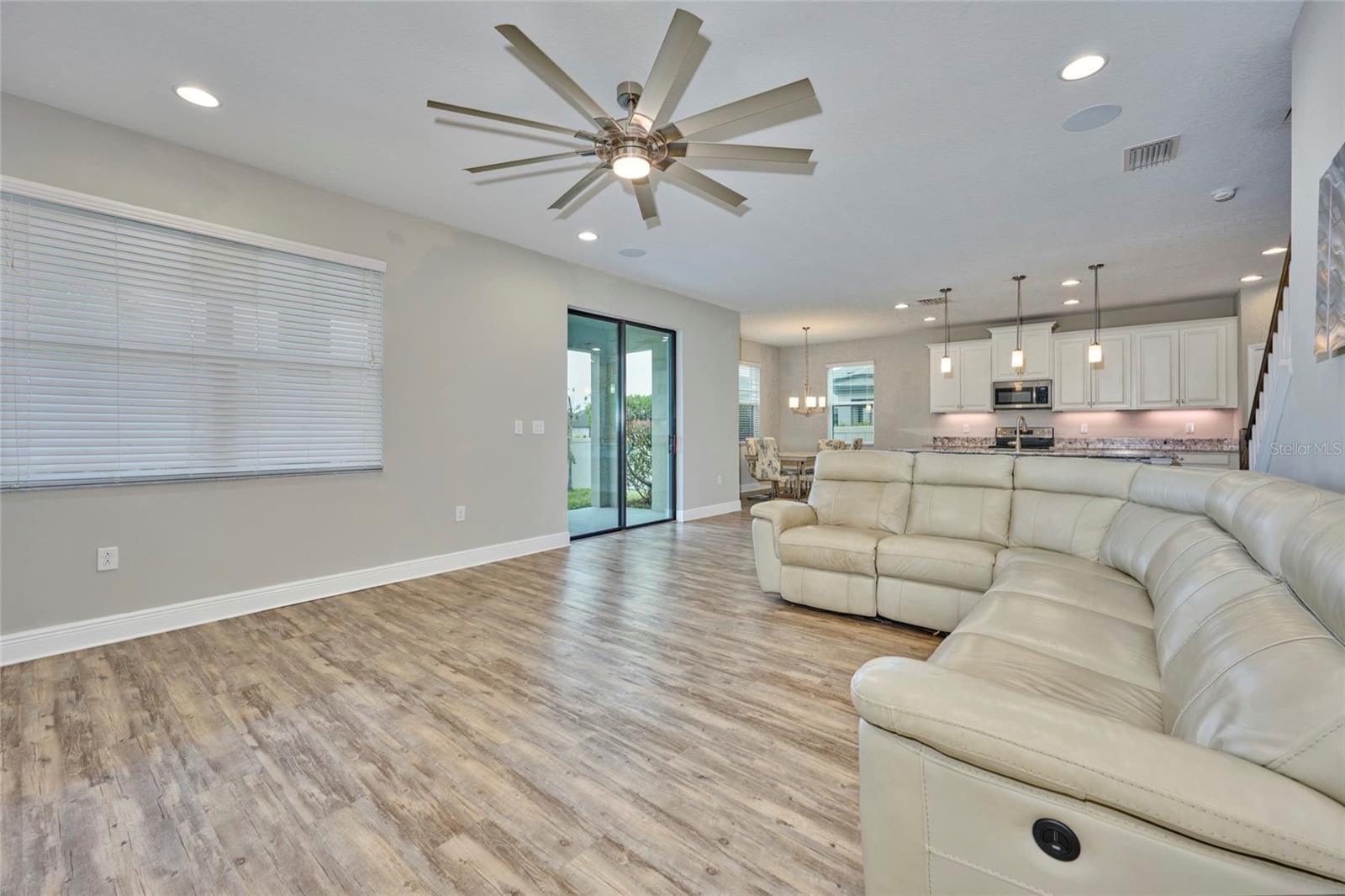 8044 LAGO MIST WAY, WESLEY CHAPEL, FL, 33545