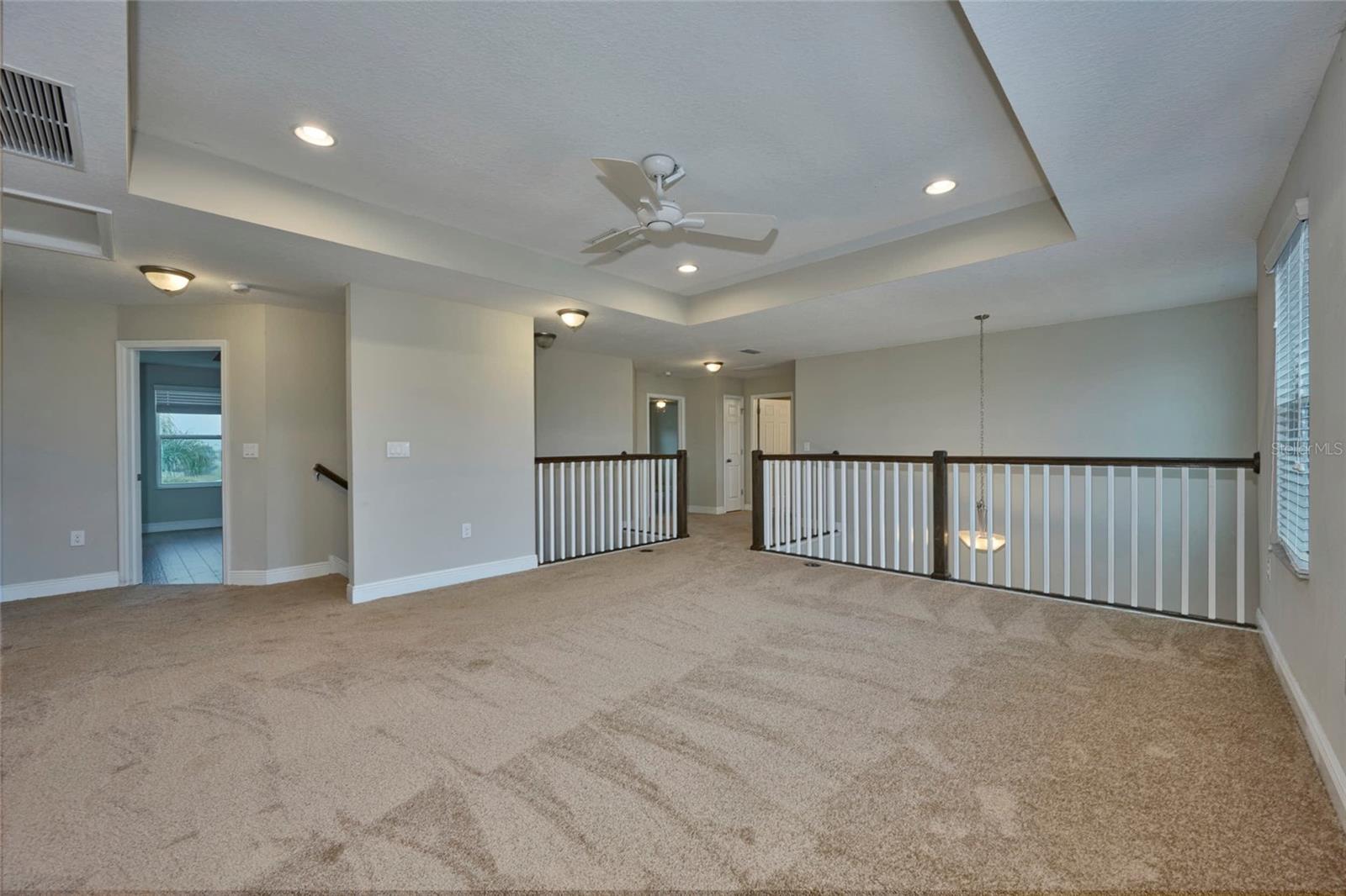 8044 LAGO MIST WAY, WESLEY CHAPEL, FL, 33545