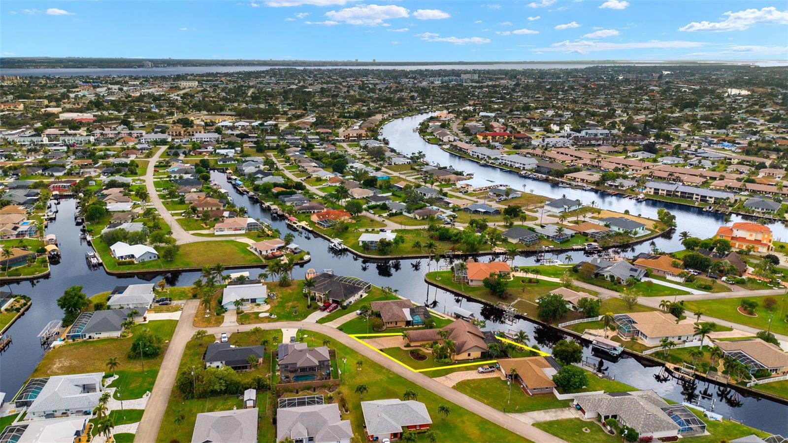3722 SE 12TH CT, CAPE CORAL, FL, 33904