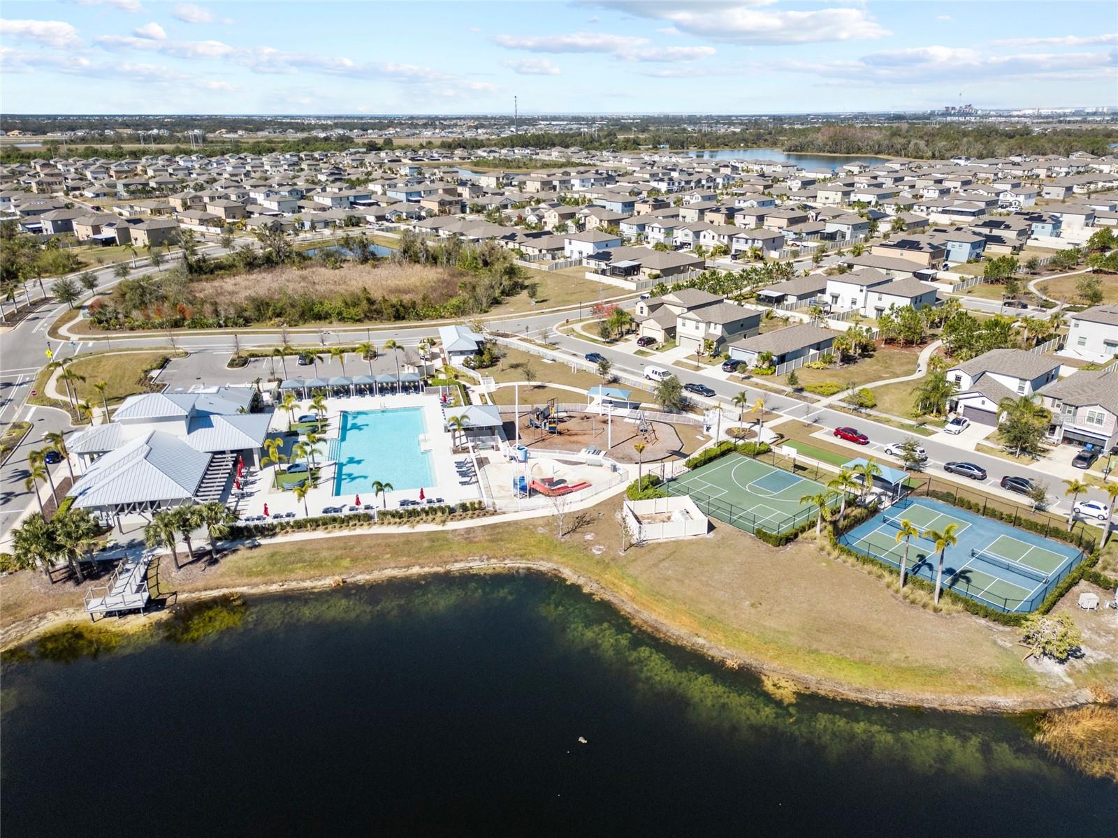 15720 BUCKFORD LANDING PL, SUN CITY CENTER, FL, 33573