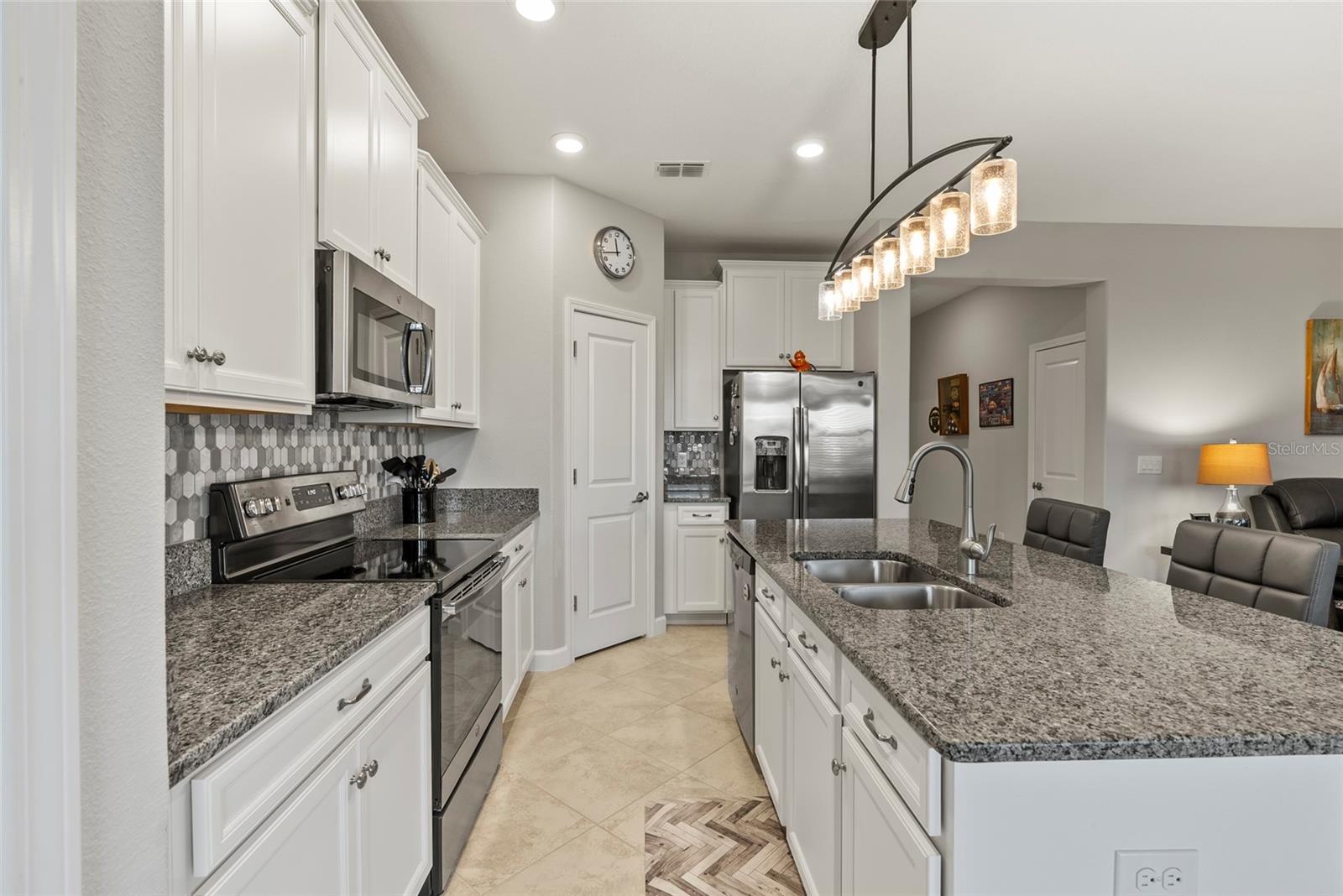 15720 BUCKFORD LANDING PL, SUN CITY CENTER, FL, 33573
