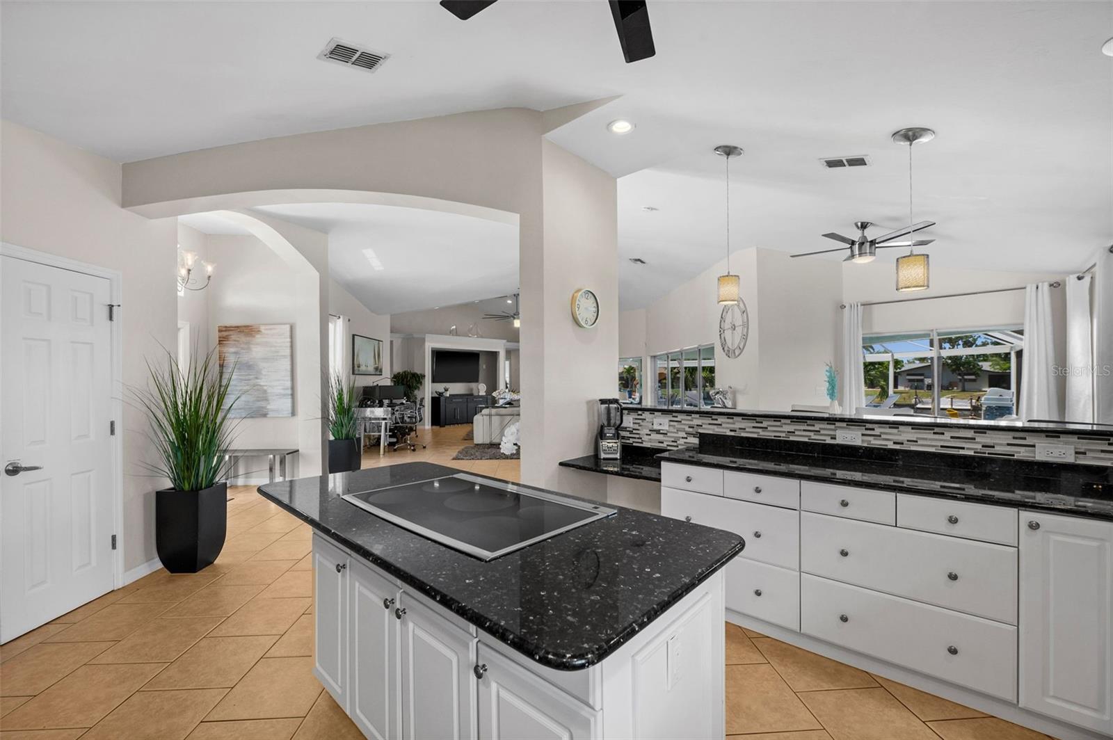 5111 CALUSA CT, CAPE CORAL, FL, 33904