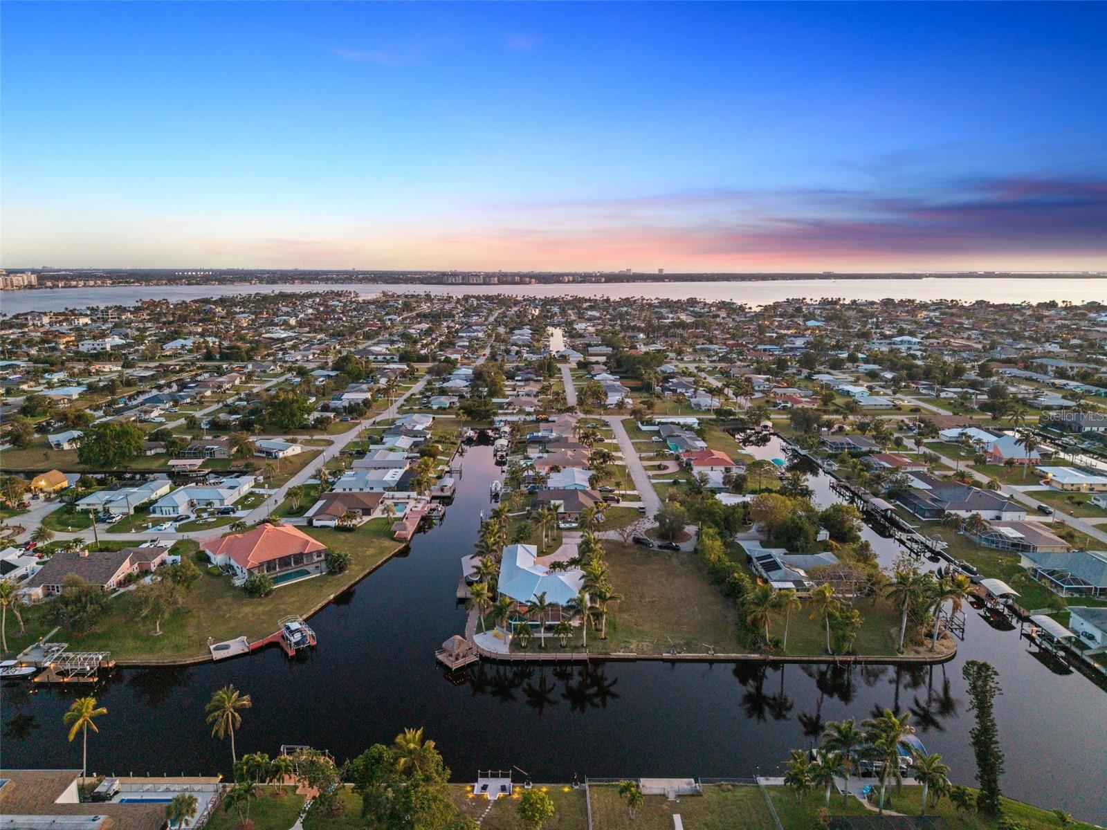 5111 CALUSA CT, CAPE CORAL, FL, 33904