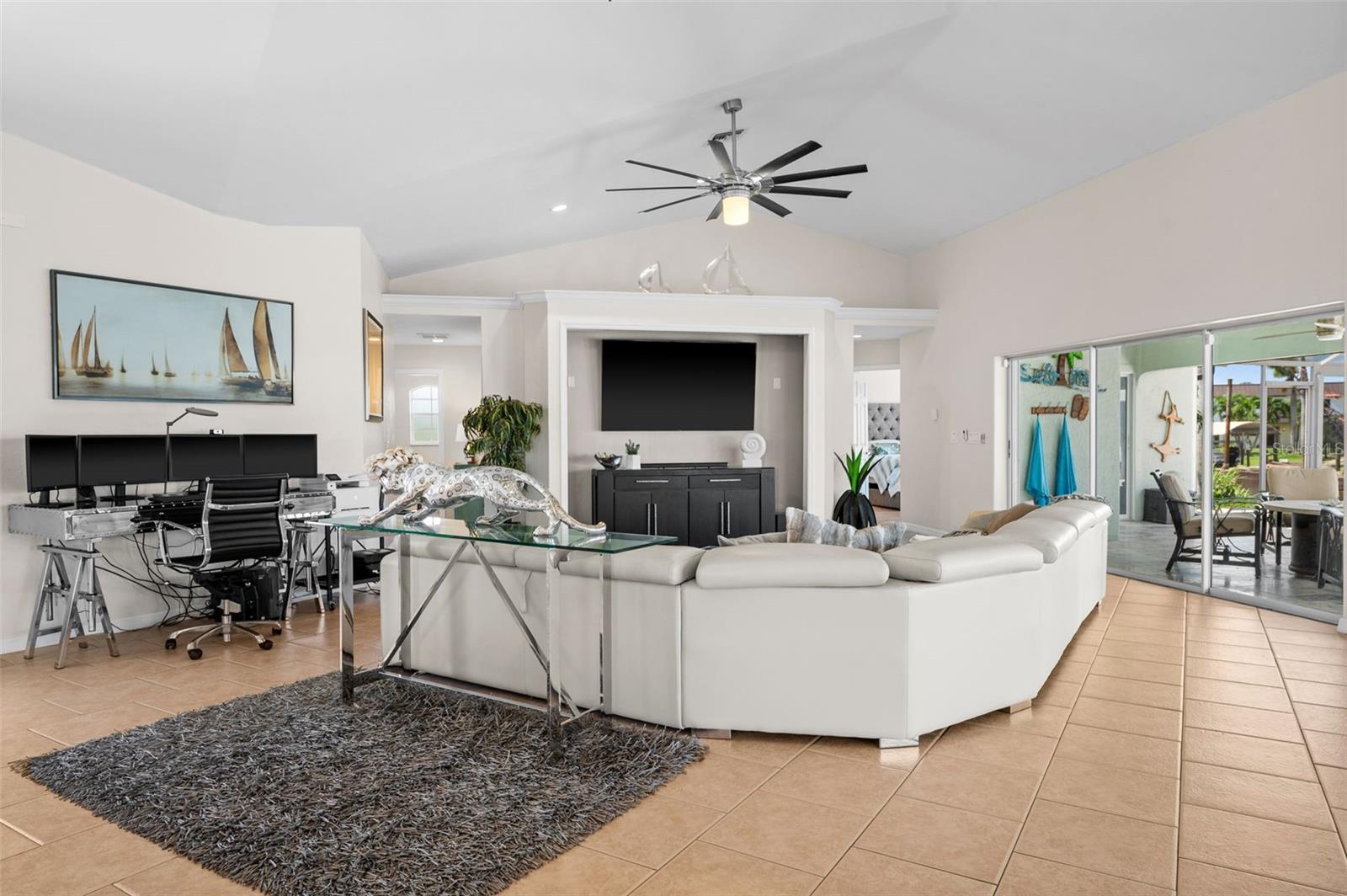 5111 CALUSA CT, CAPE CORAL, FL, 33904