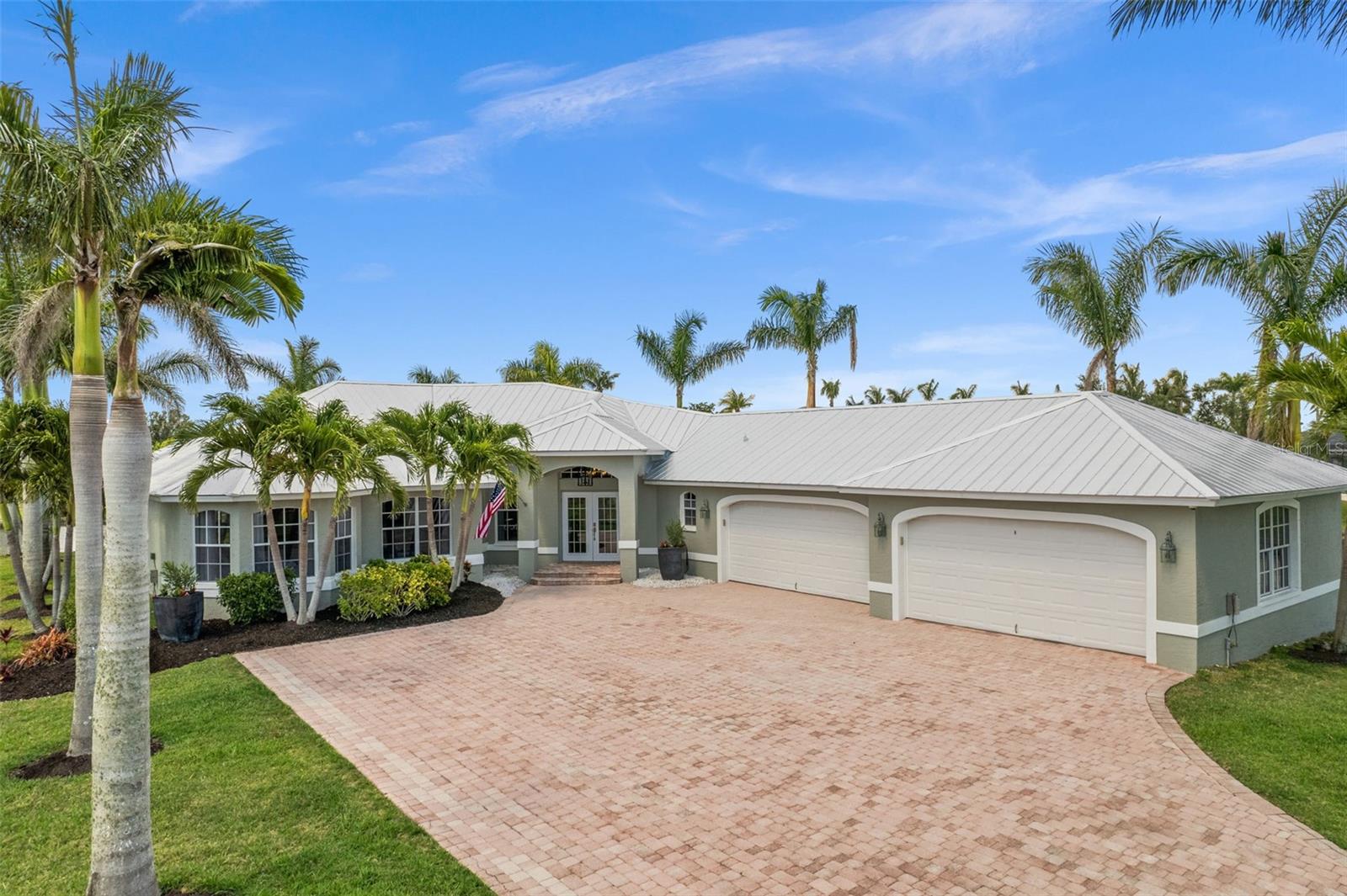 5111 CALUSA CT, CAPE CORAL, FL, 33904