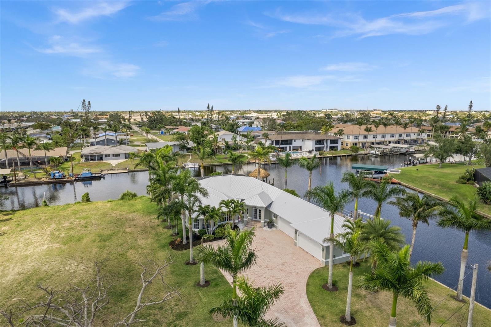 5111 CALUSA CT, CAPE CORAL, FL, 33904