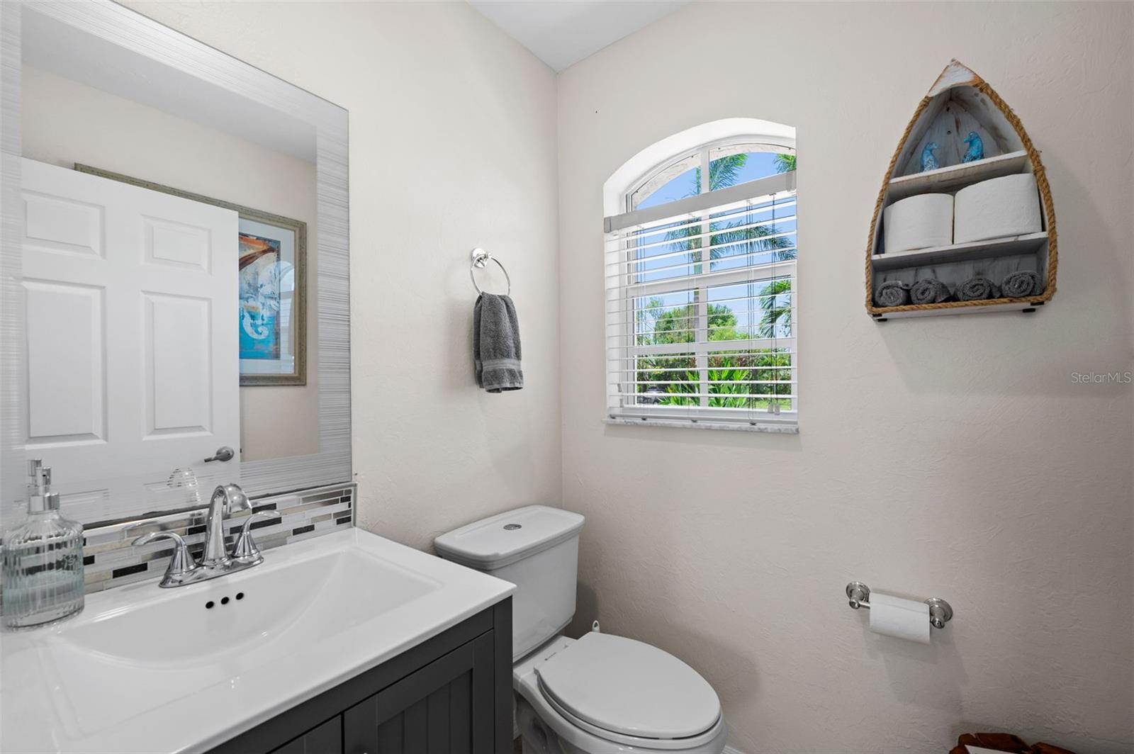 5111 CALUSA CT, CAPE CORAL, FL, 33904