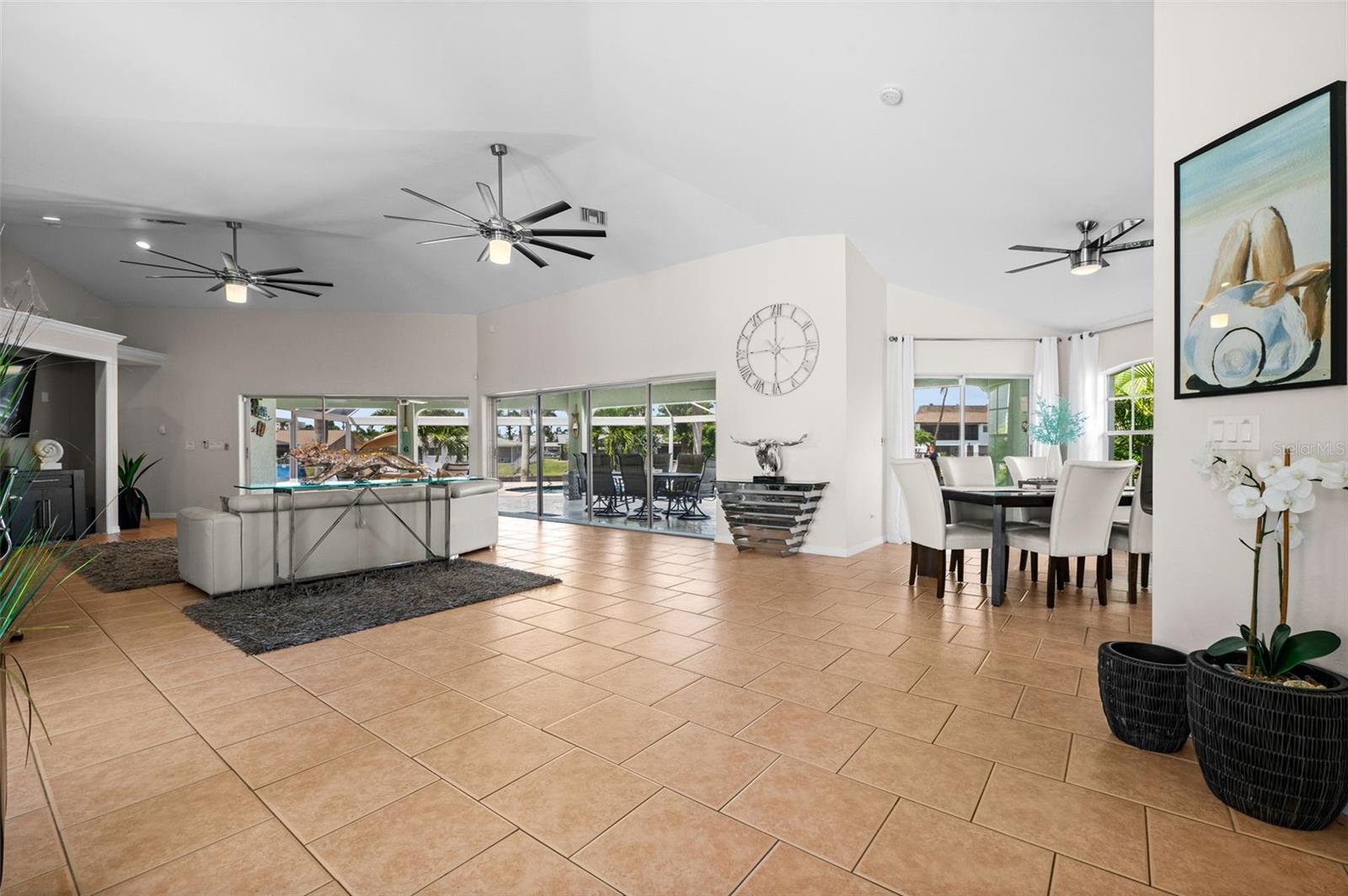 5111 CALUSA CT, CAPE CORAL, FL, 33904