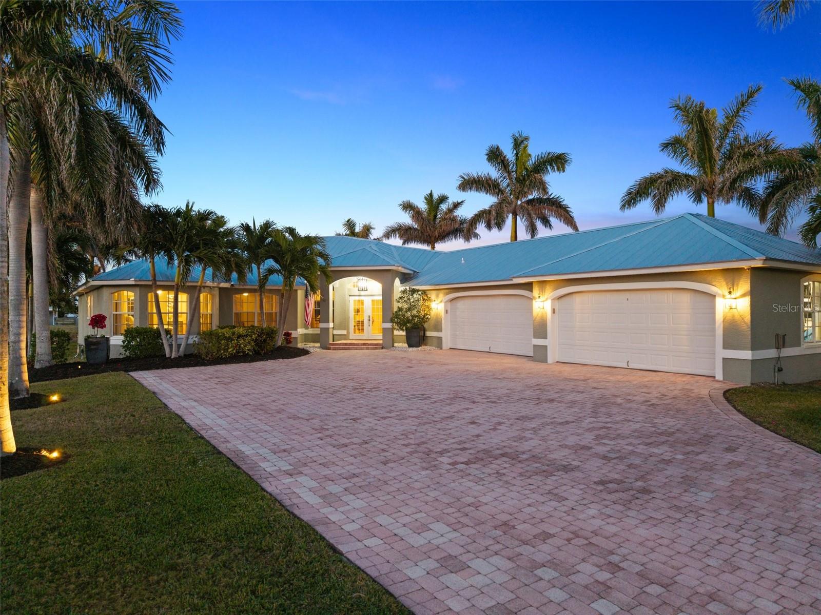 5111 CALUSA CT, CAPE CORAL, FL, 33904