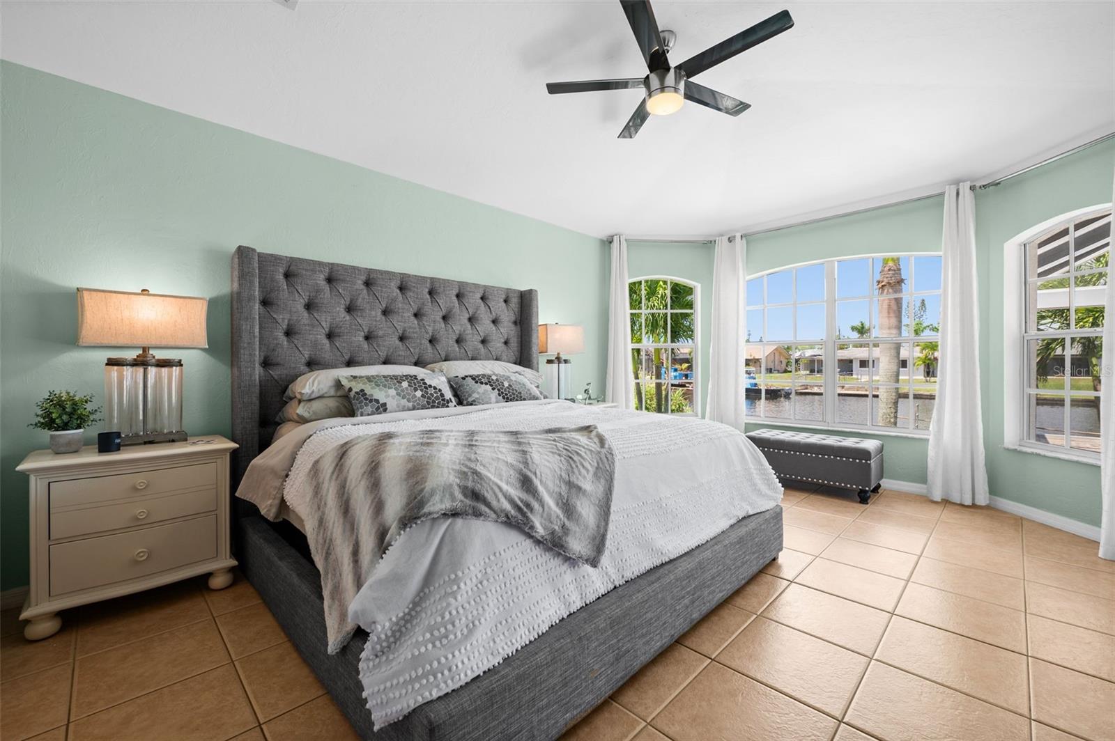 5111 CALUSA CT, CAPE CORAL, FL, 33904