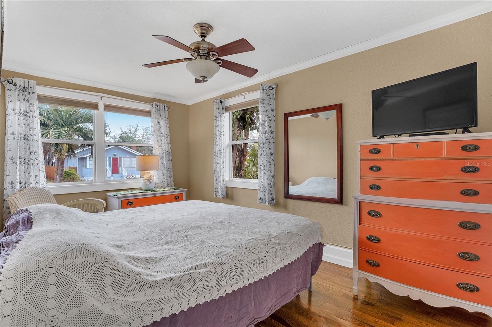 1161 35TH AVE N, ST PETERSBURG, FL, 33704