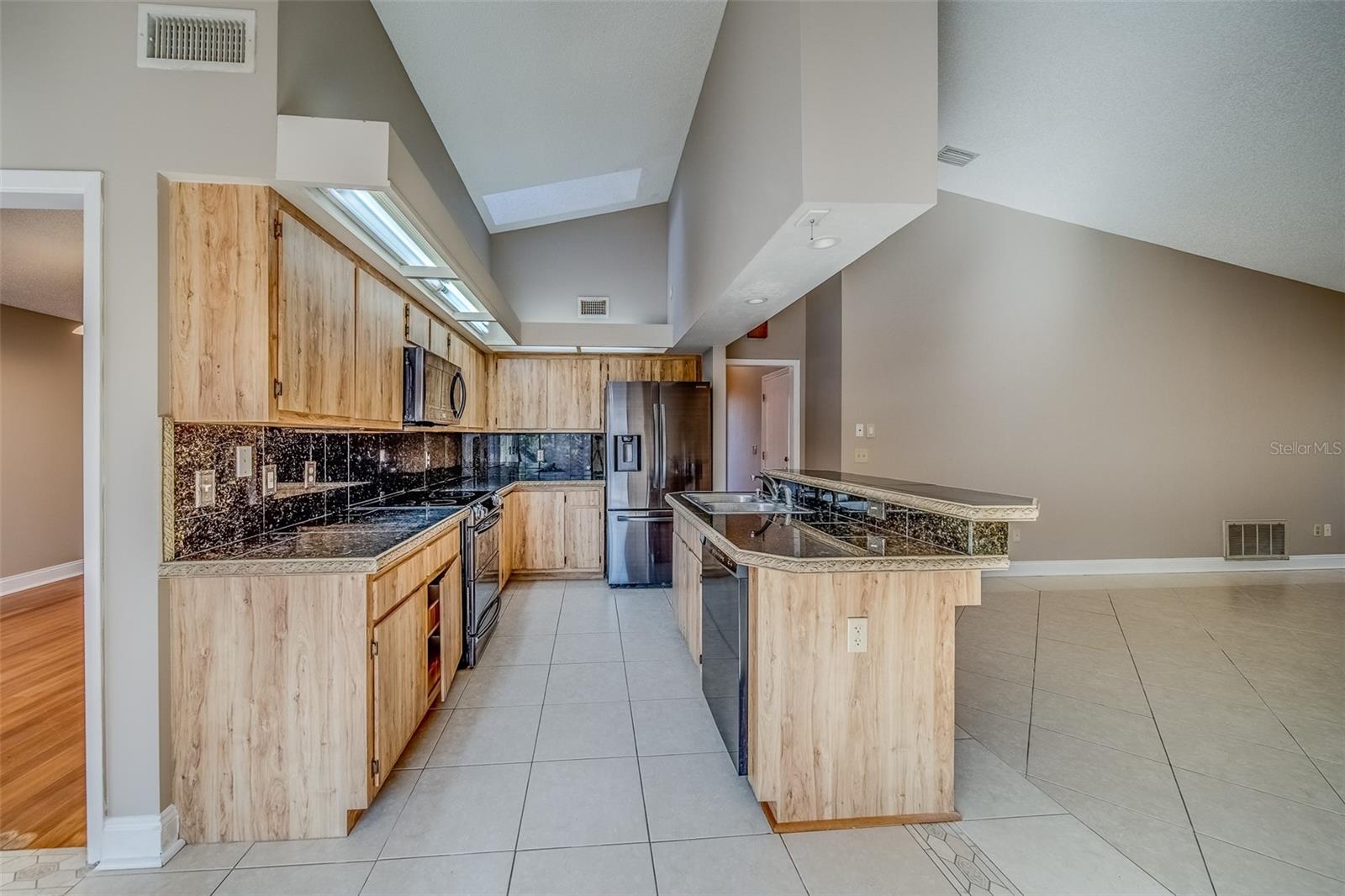1112 WOODCREST AVE, SAFETY HARBOR, FL, 34695
