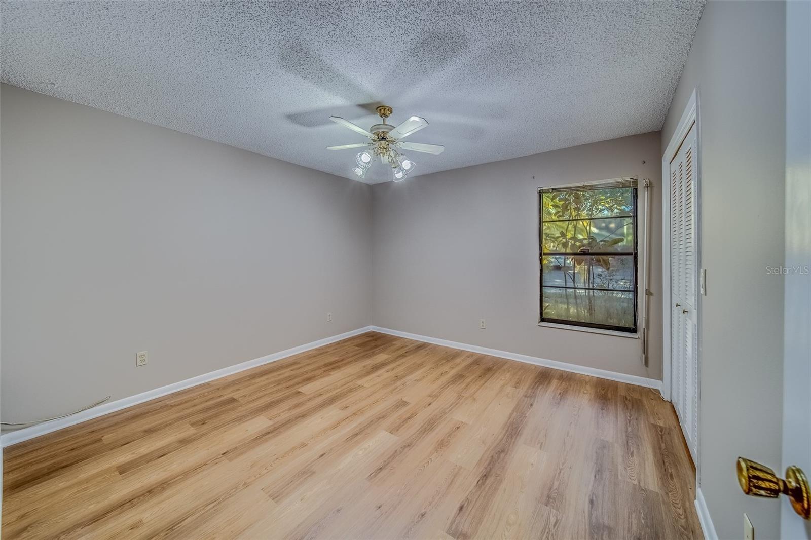 1112 WOODCREST AVE, SAFETY HARBOR, FL, 34695