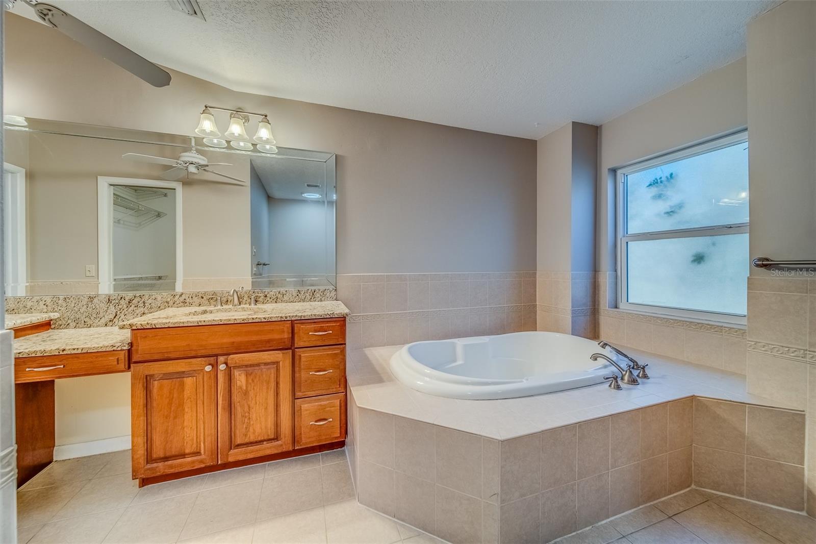 1112 WOODCREST AVE, SAFETY HARBOR, FL, 34695