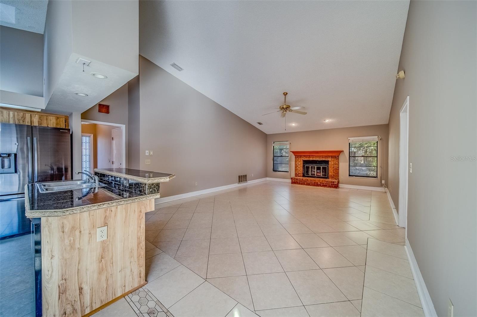 1112 WOODCREST AVE, SAFETY HARBOR, FL, 34695