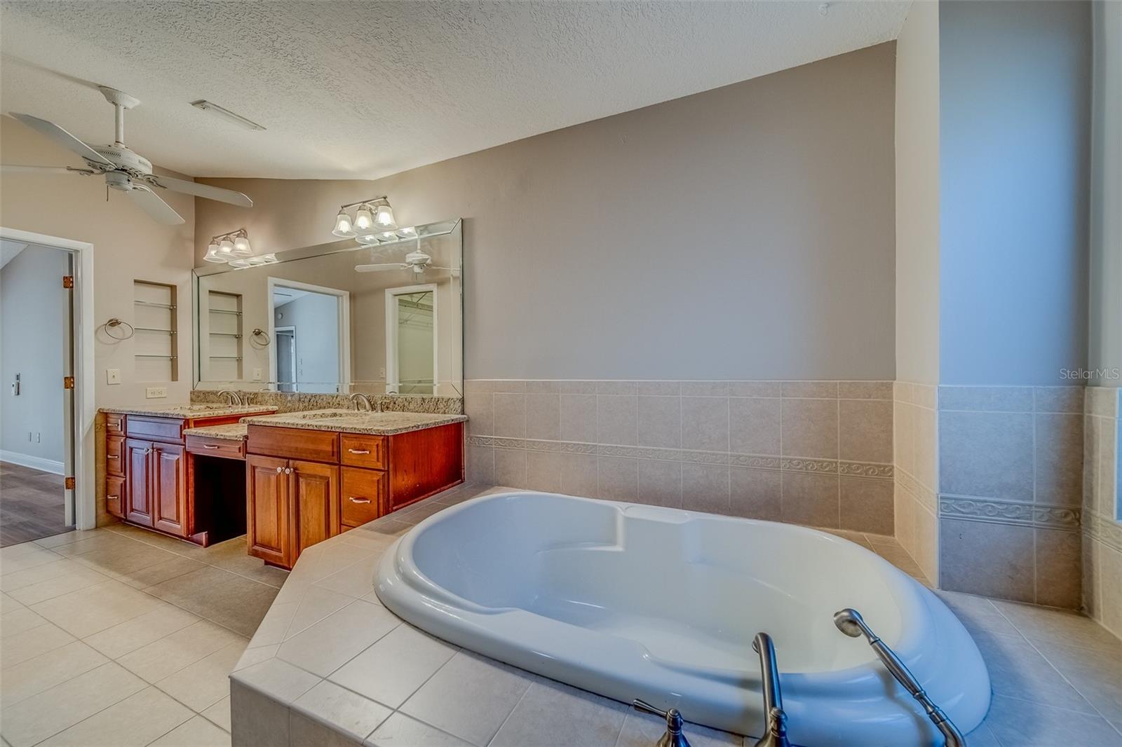 1112 WOODCREST AVE, SAFETY HARBOR, FL, 34695