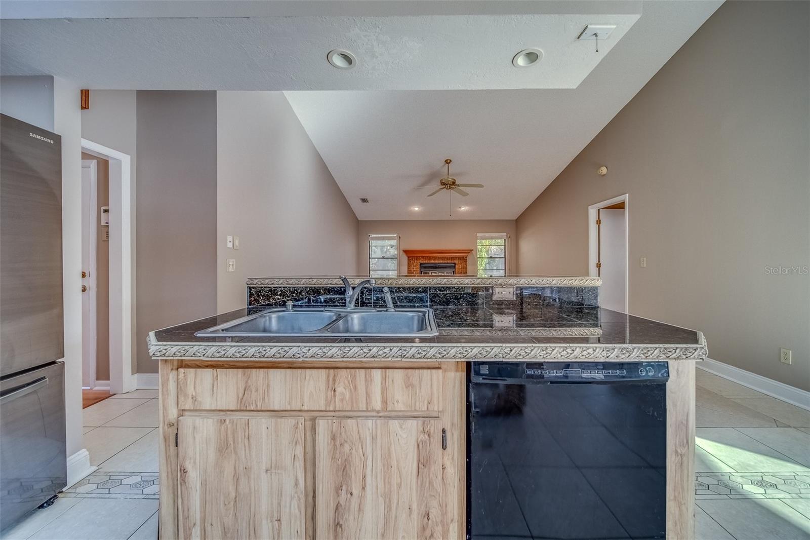 1112 WOODCREST AVE, SAFETY HARBOR, FL, 34695