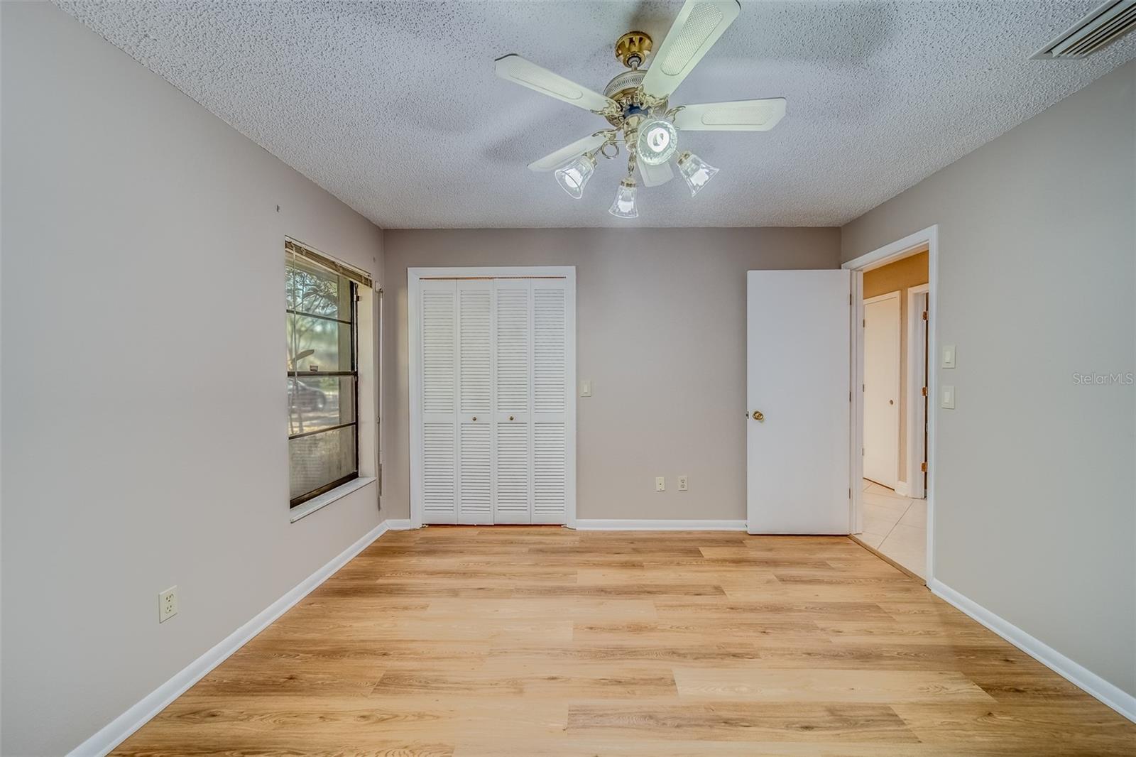 1112 WOODCREST AVE, SAFETY HARBOR, FL, 34695