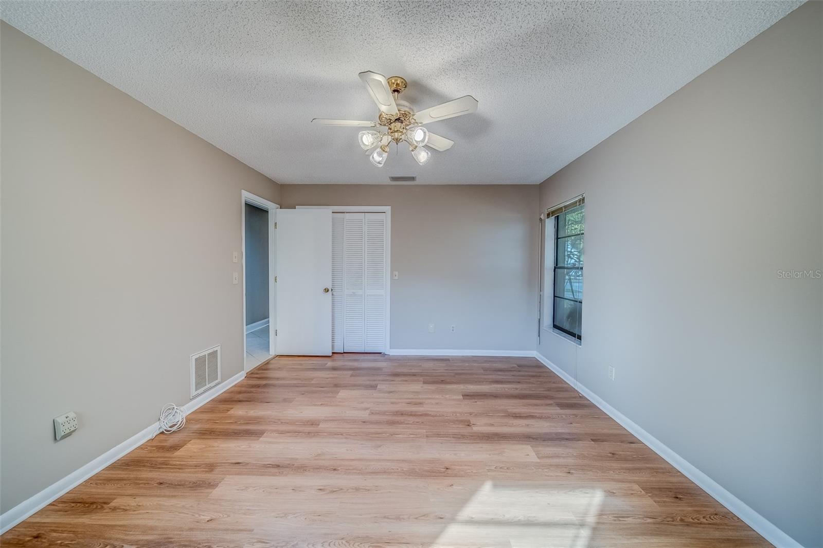 1112 WOODCREST AVE, SAFETY HARBOR, FL, 34695