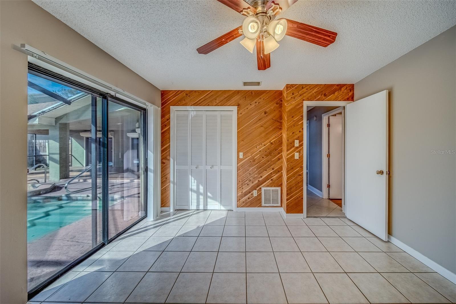 1112 WOODCREST AVE, SAFETY HARBOR, FL, 34695